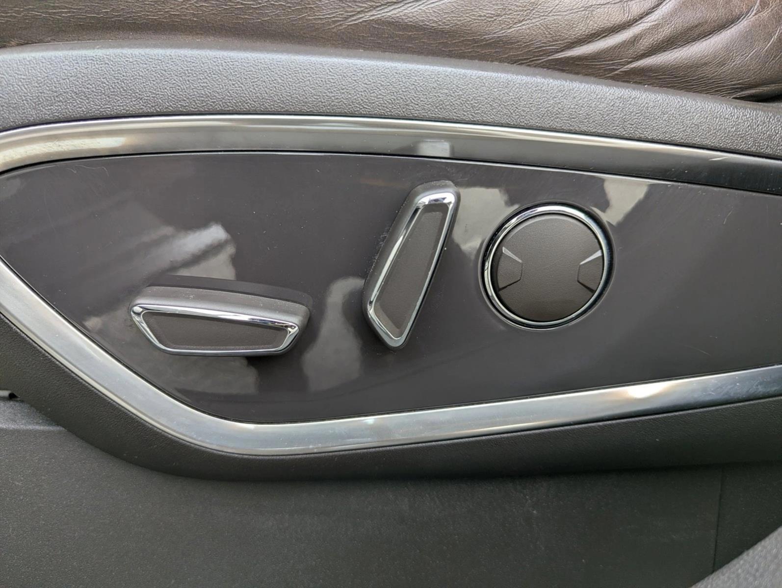 Thumbnail: 2017 Lincoln MKX - 4