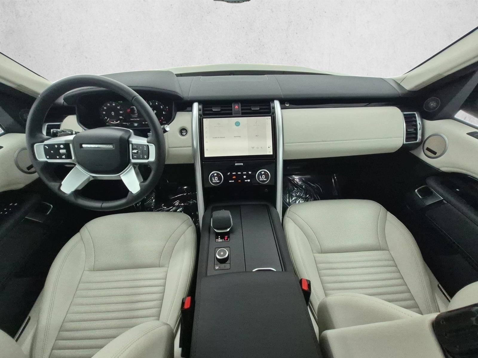 Thumbnail: 2025 Land Rover Discovery - 3