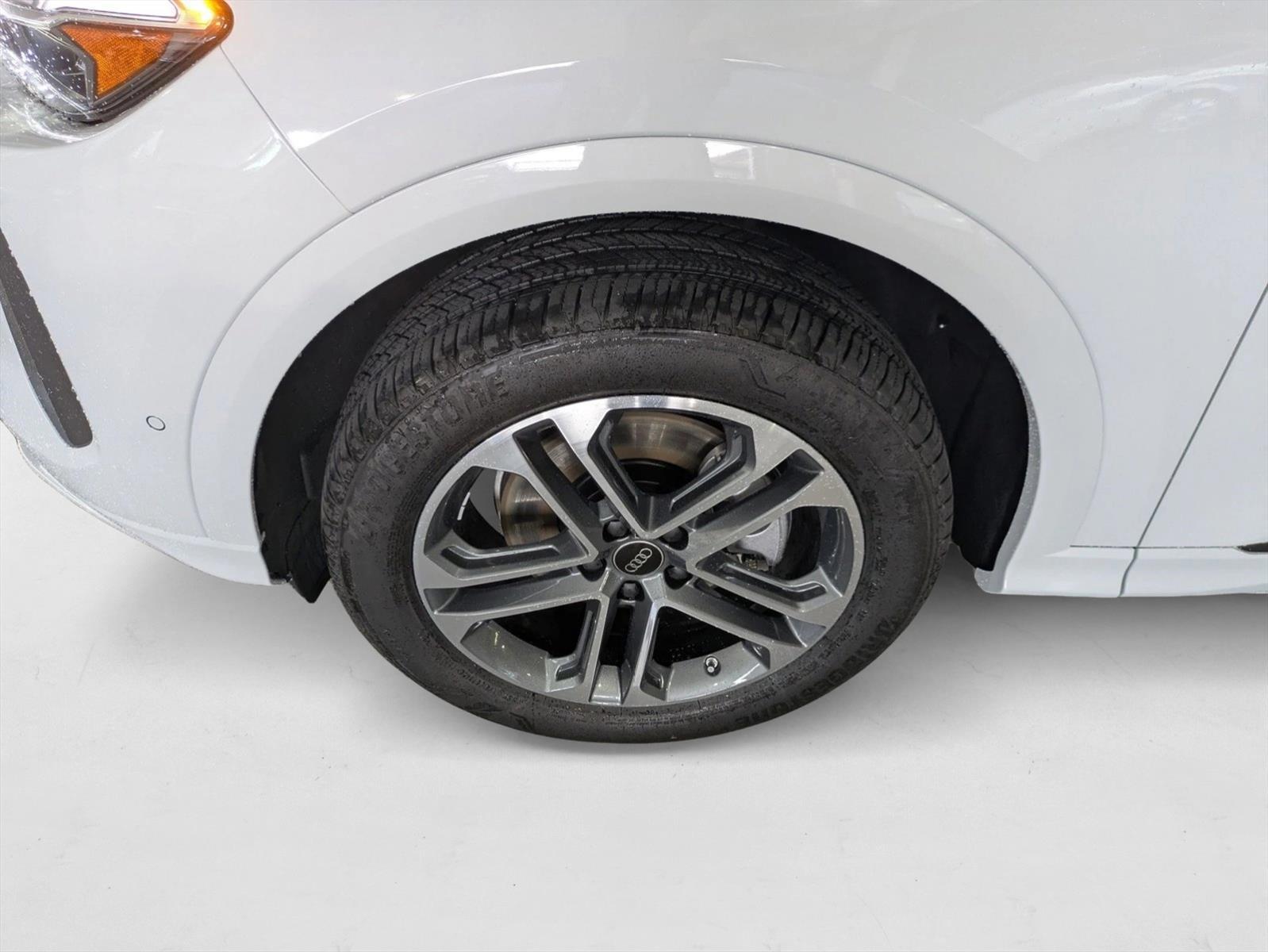 2025 Audi New Q5 Premium Plus - Photo 10