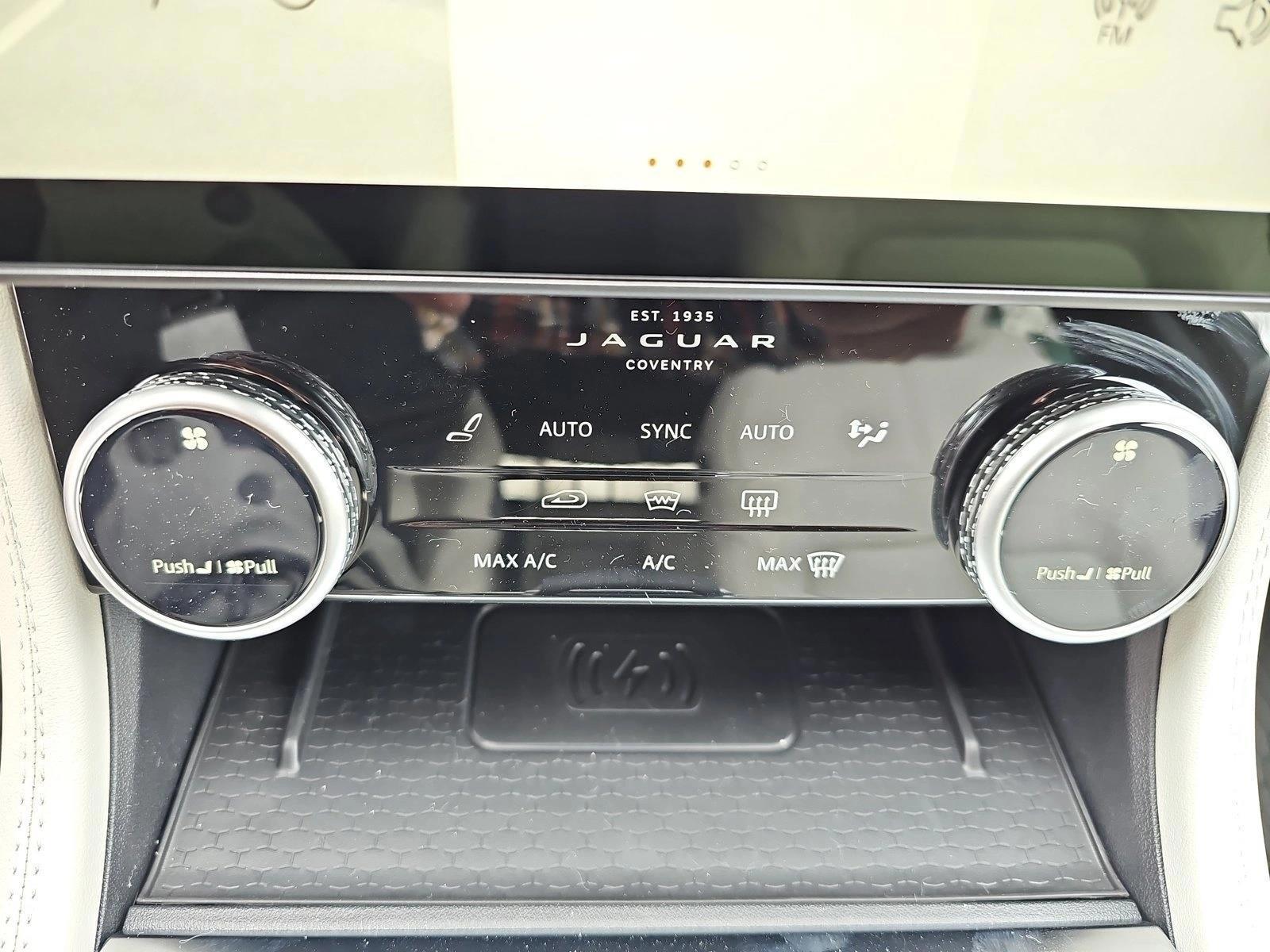 2026 Jaguar F-Pace R-Dynamic S - Photo 19