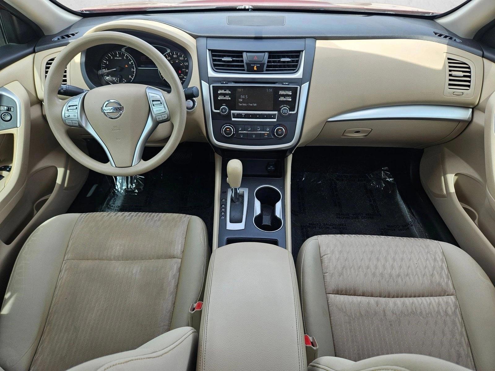 Thumbnail: 2016 Nissan Altima - 3