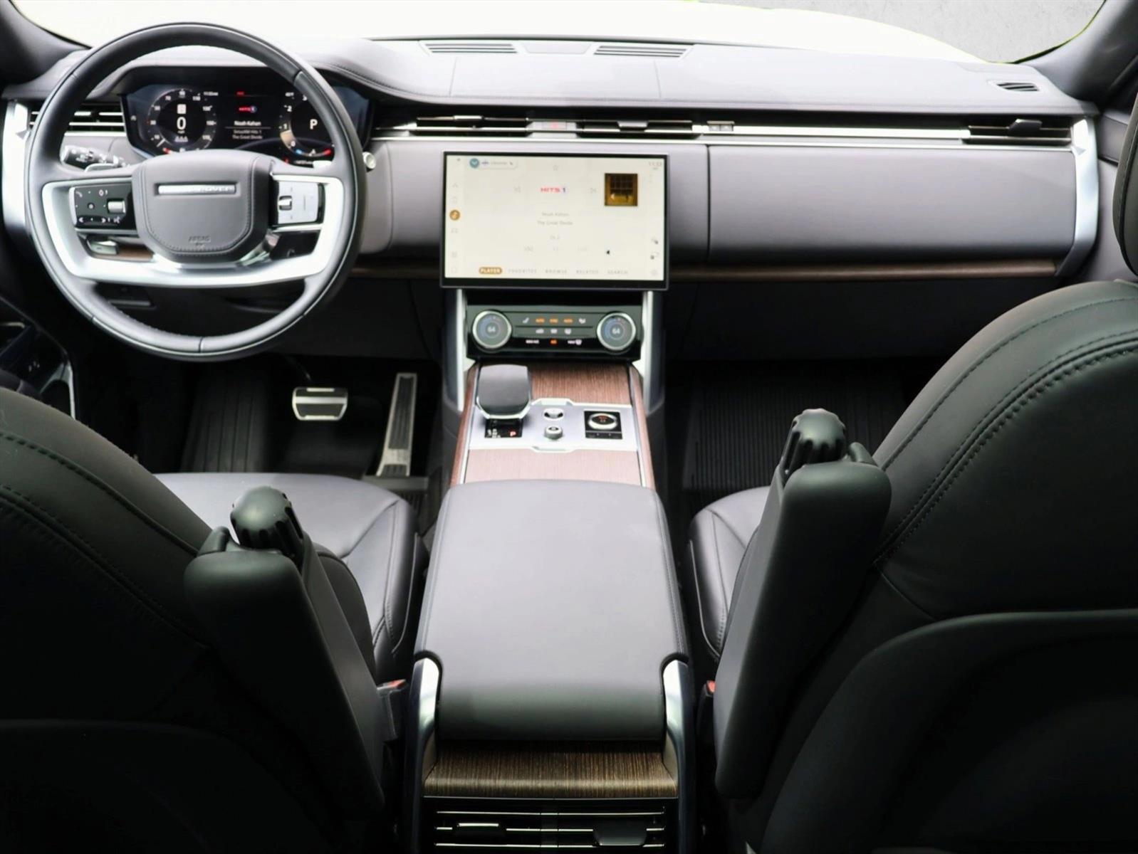 Thumbnail: 2023 Land Rover Range Rover - 3