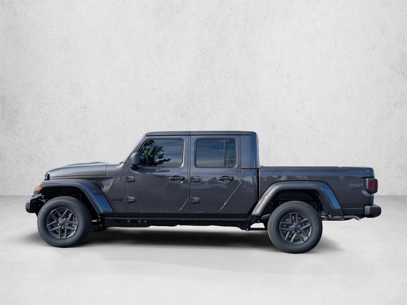 Thumbnail: 2026 Jeep Gladiator - 2