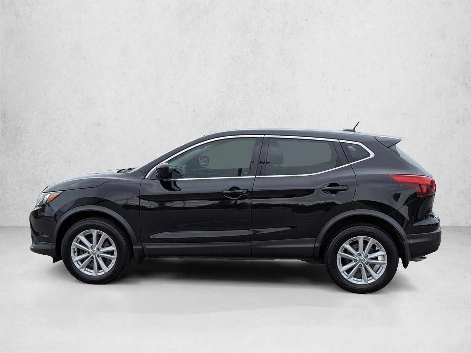 Thumbnail: 2018 Nissan Rogue Sport - 2