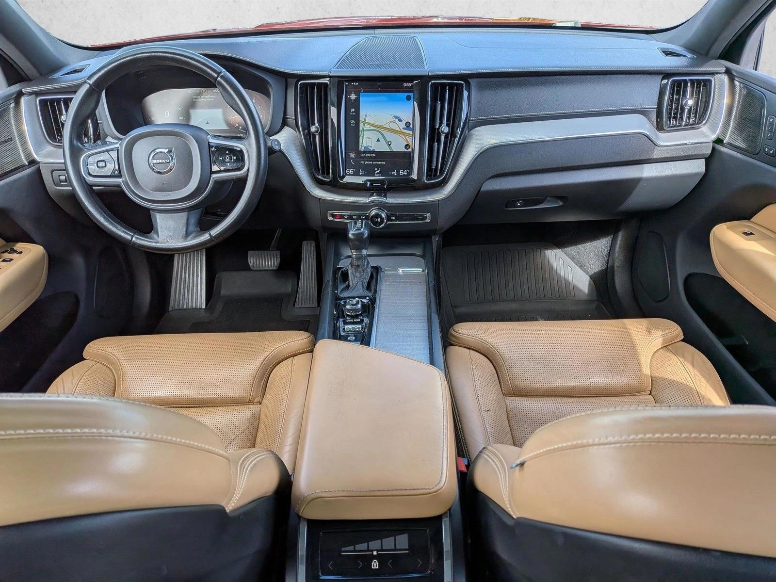 Thumbnail: 2019 Volvo XC60 - 3