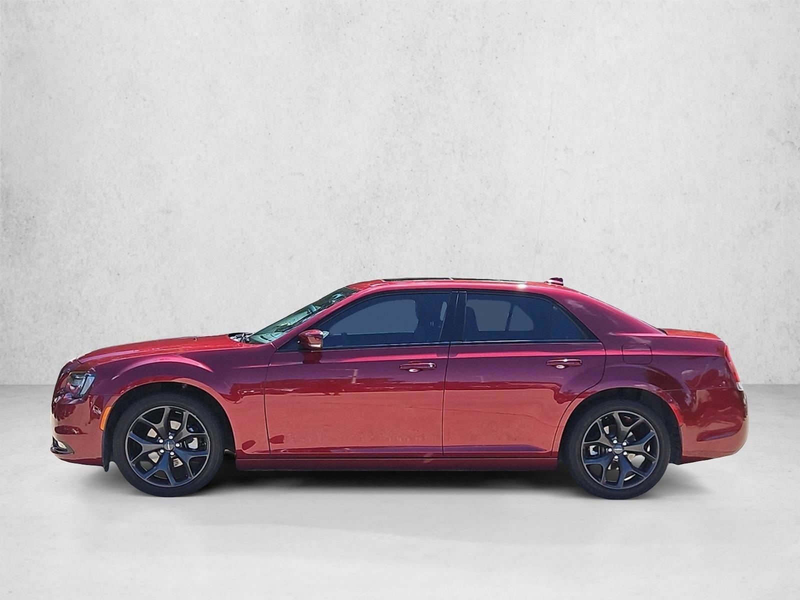 Thumbnail: 2023 Chrysler 300 - 2