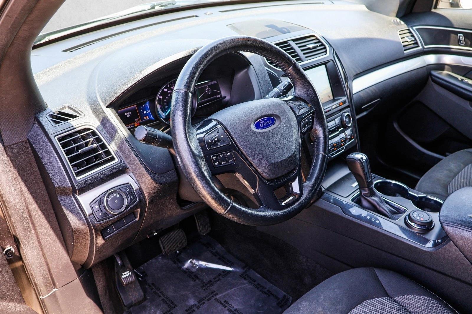 Thumbnail: 2017 Ford Explorer - 3