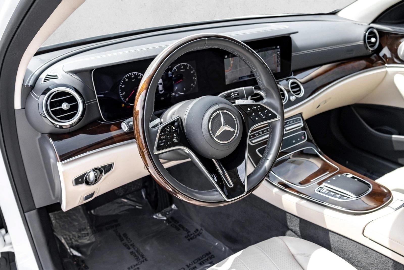 Thumbnail: 2022 Mercedes-Benz E-Class - 3