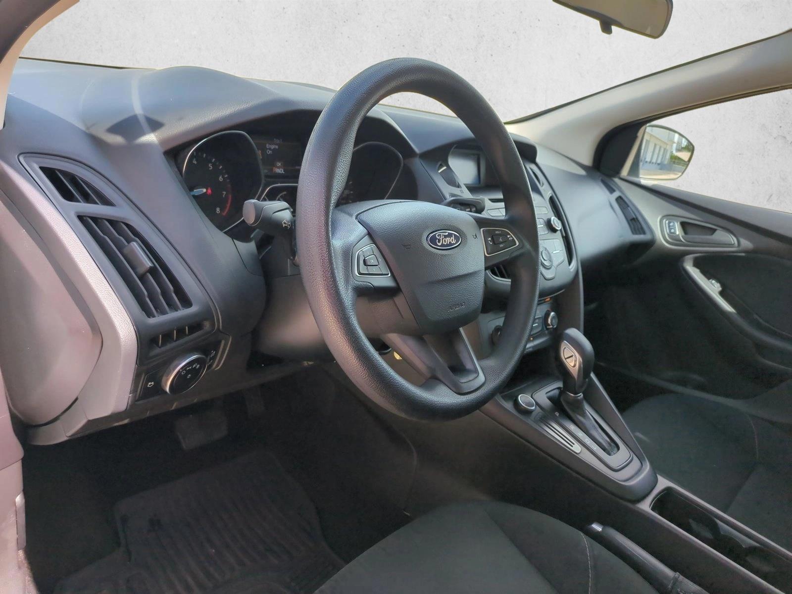 Thumbnail: 2016 Ford Focus - 3