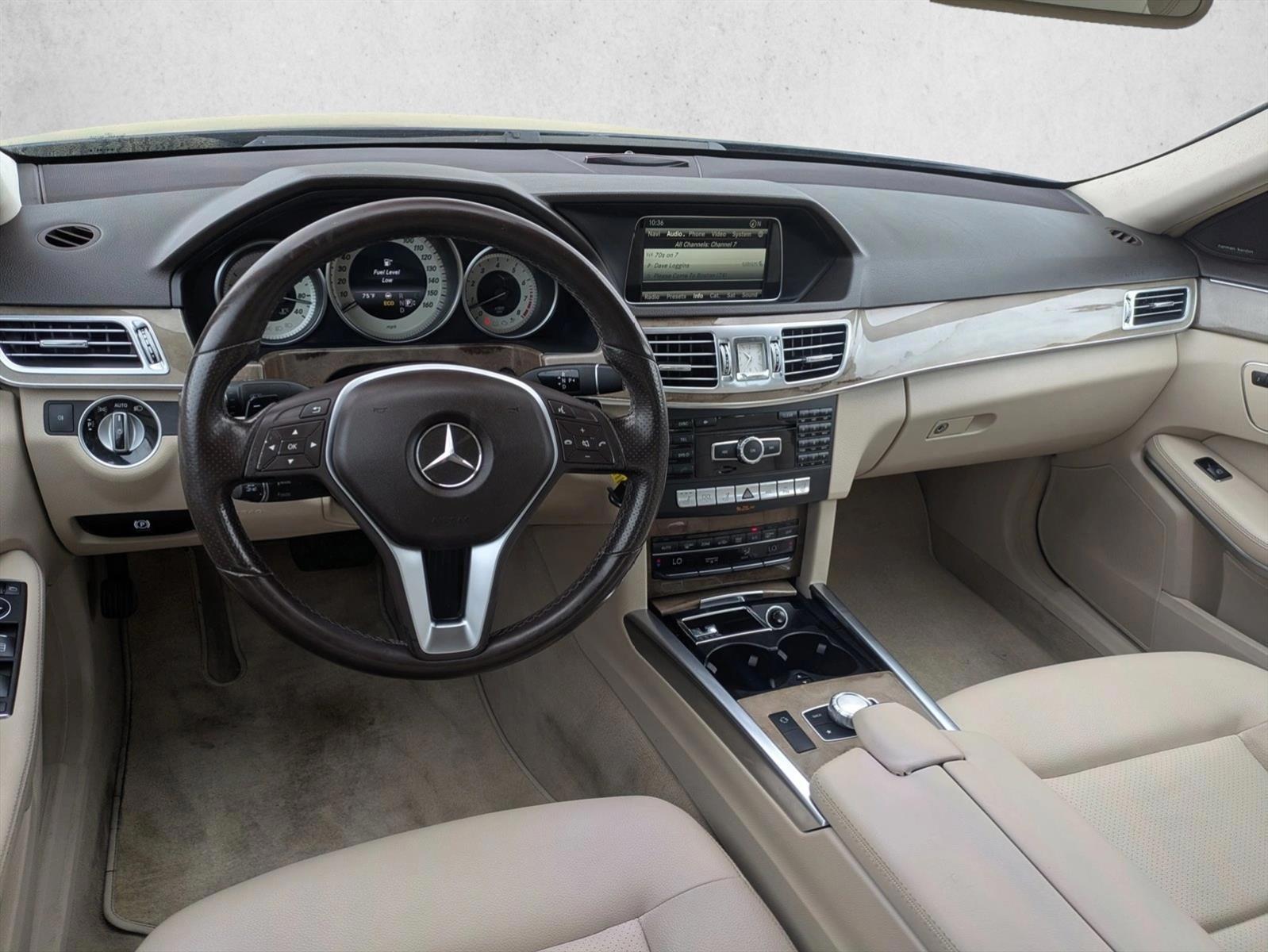 Thumbnail: 2014 Mercedes-Benz E-Class - 3