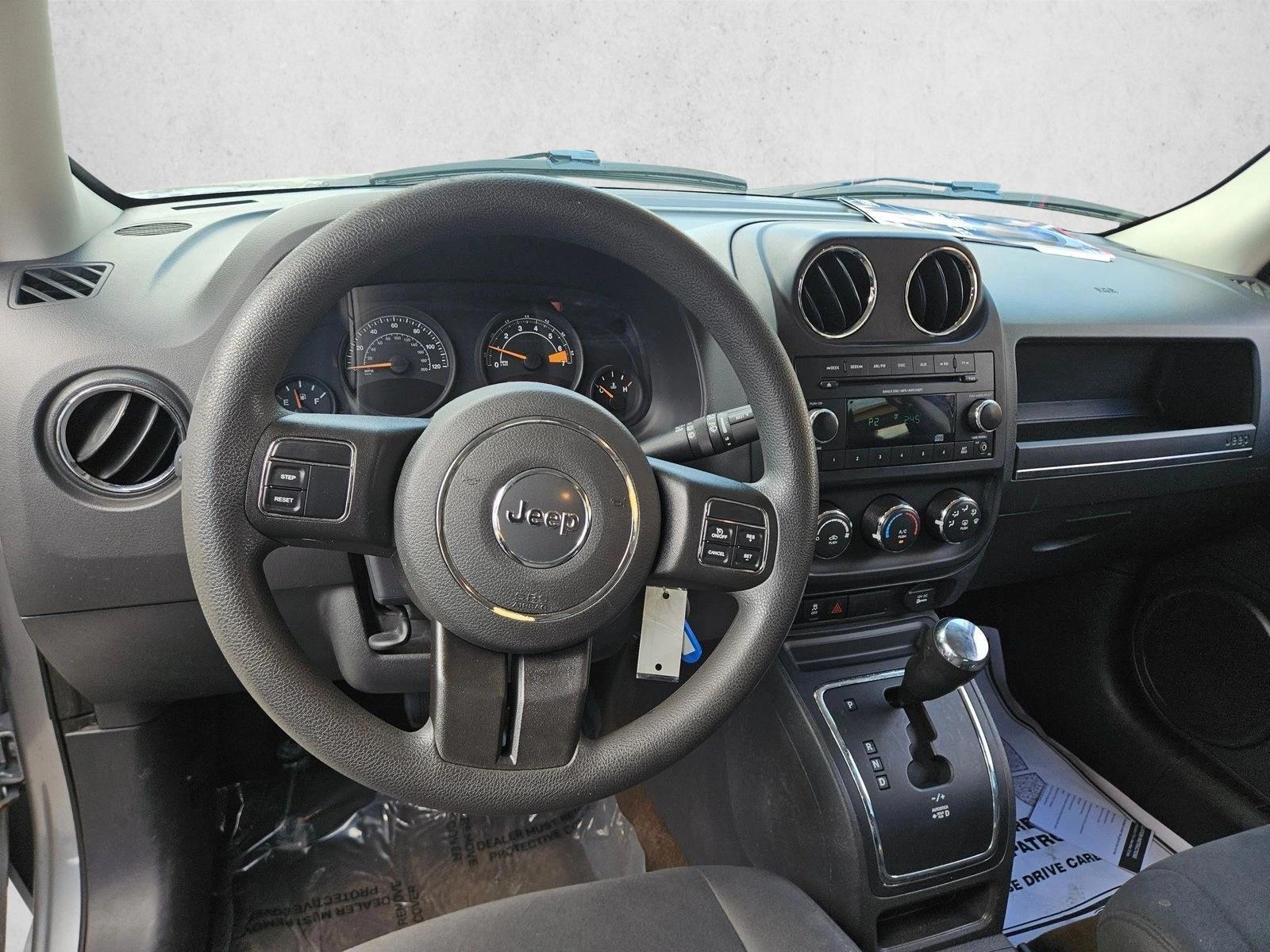 Thumbnail: 2015 Jeep Patriot - 3