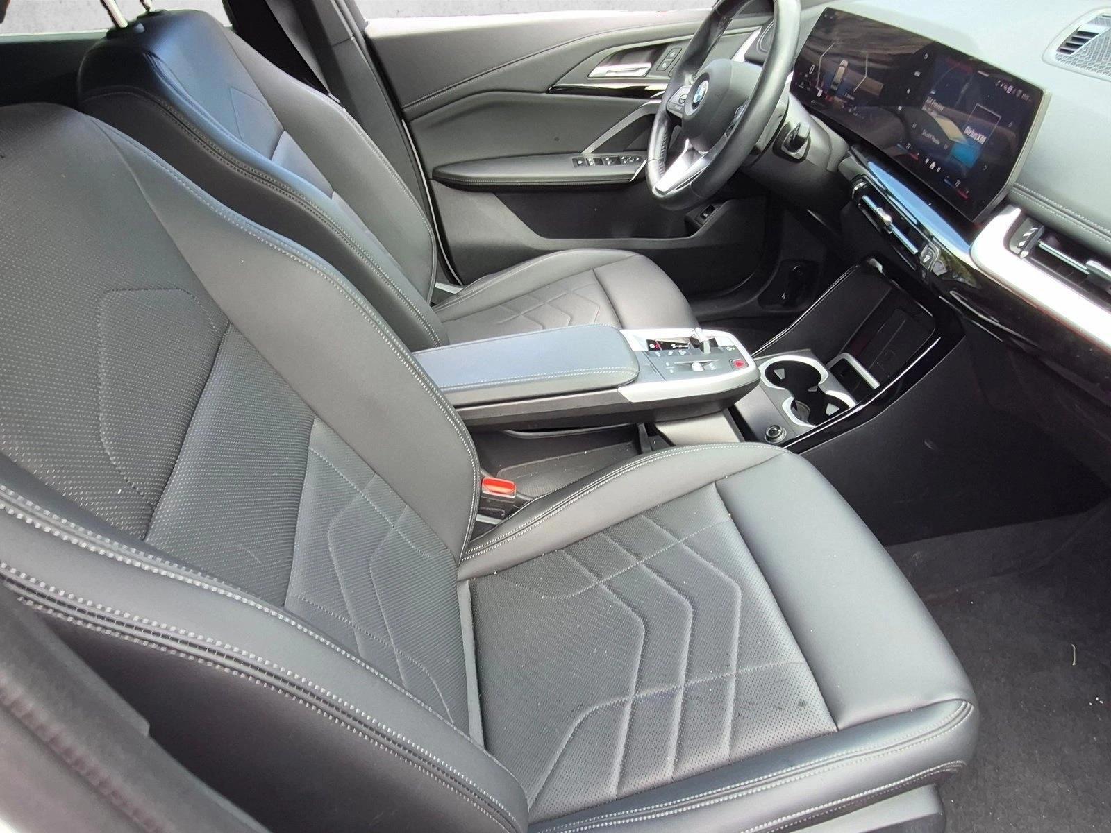 2024 BMW X1 28i - Photo 19
