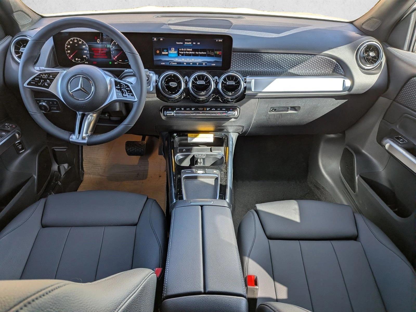 Thumbnail: 2026 Mercedes-Benz GLB - 4