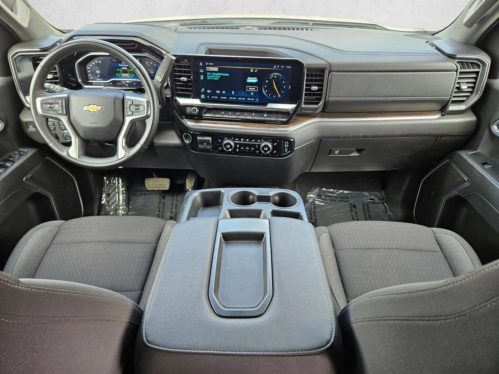 Thumbnail: 2025 Chevrolet Silverado 1500 - 4