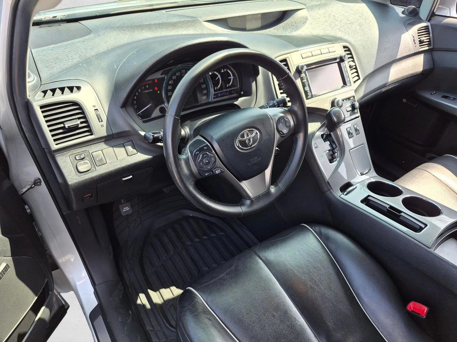 Thumbnail: 2013 Toyota Venza - 2