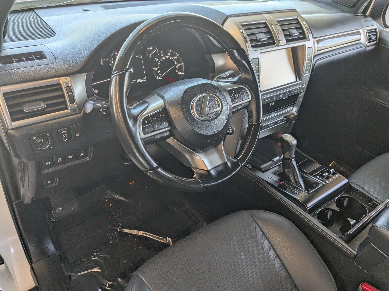 Thumbnail: 2021 Lexus GX - 3
