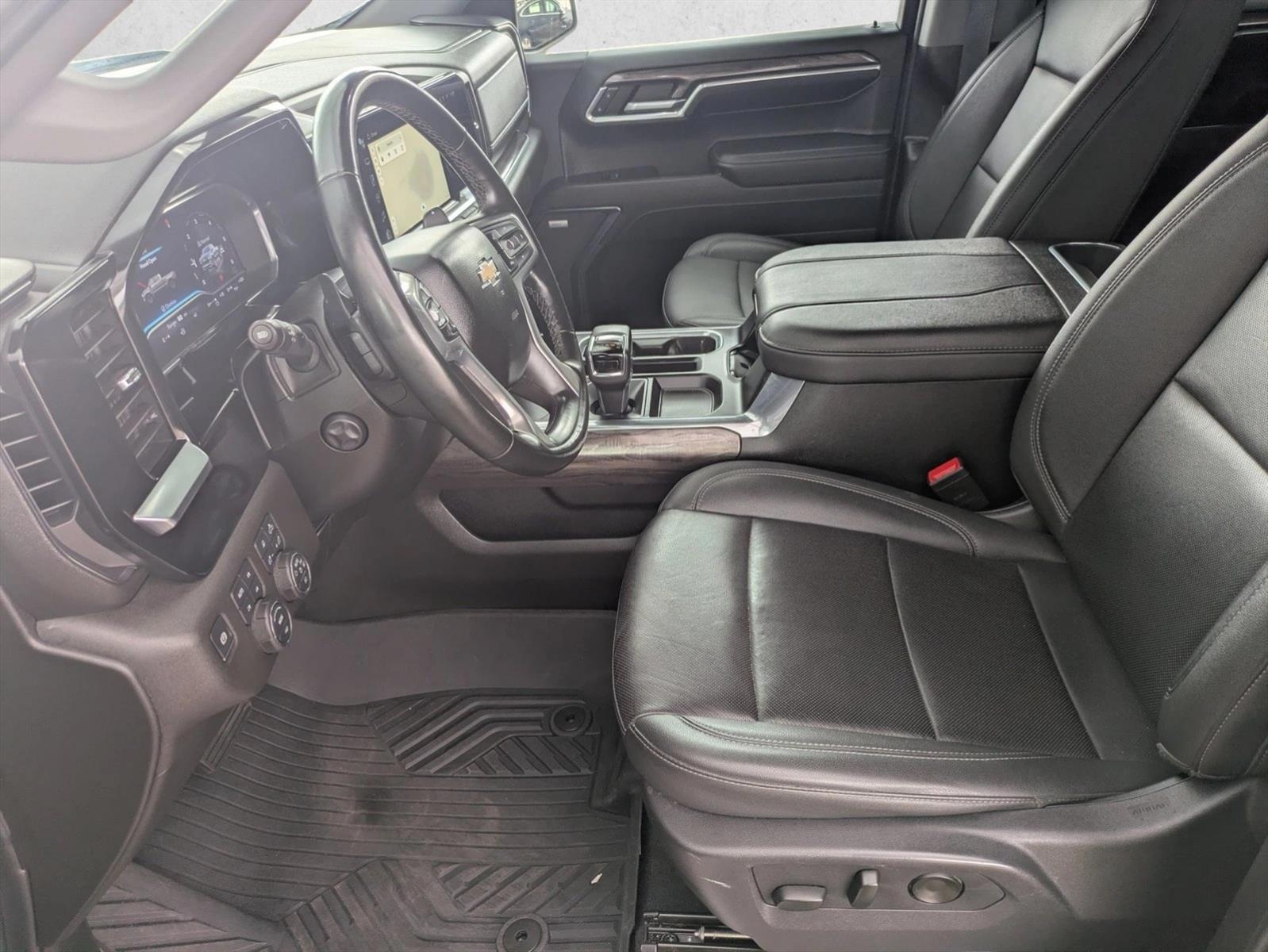 2024 Chevrolet Silverado 1500 LTZ - Photo 15