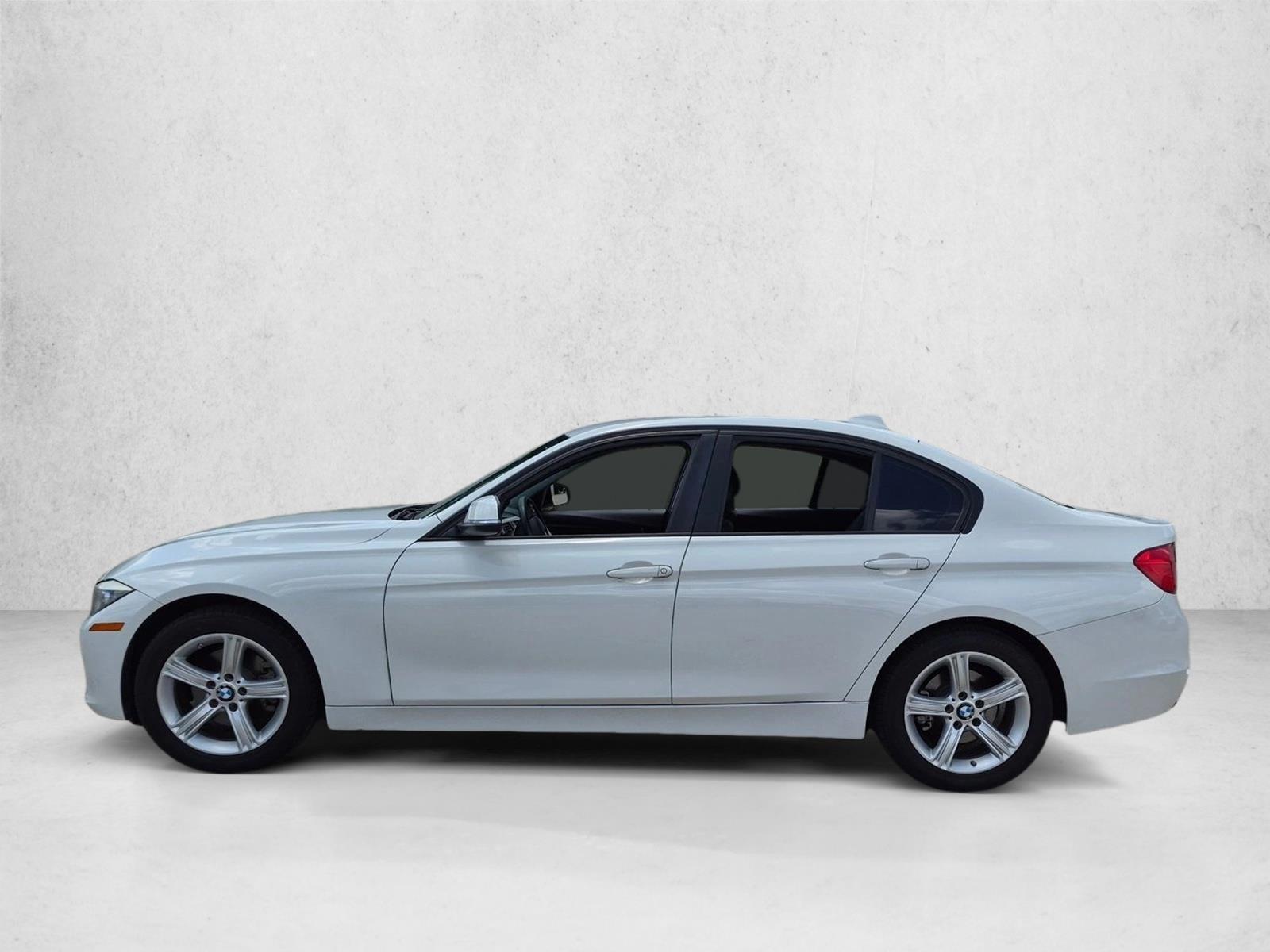 Thumbnail: 2015 BMW 3 Series - 2