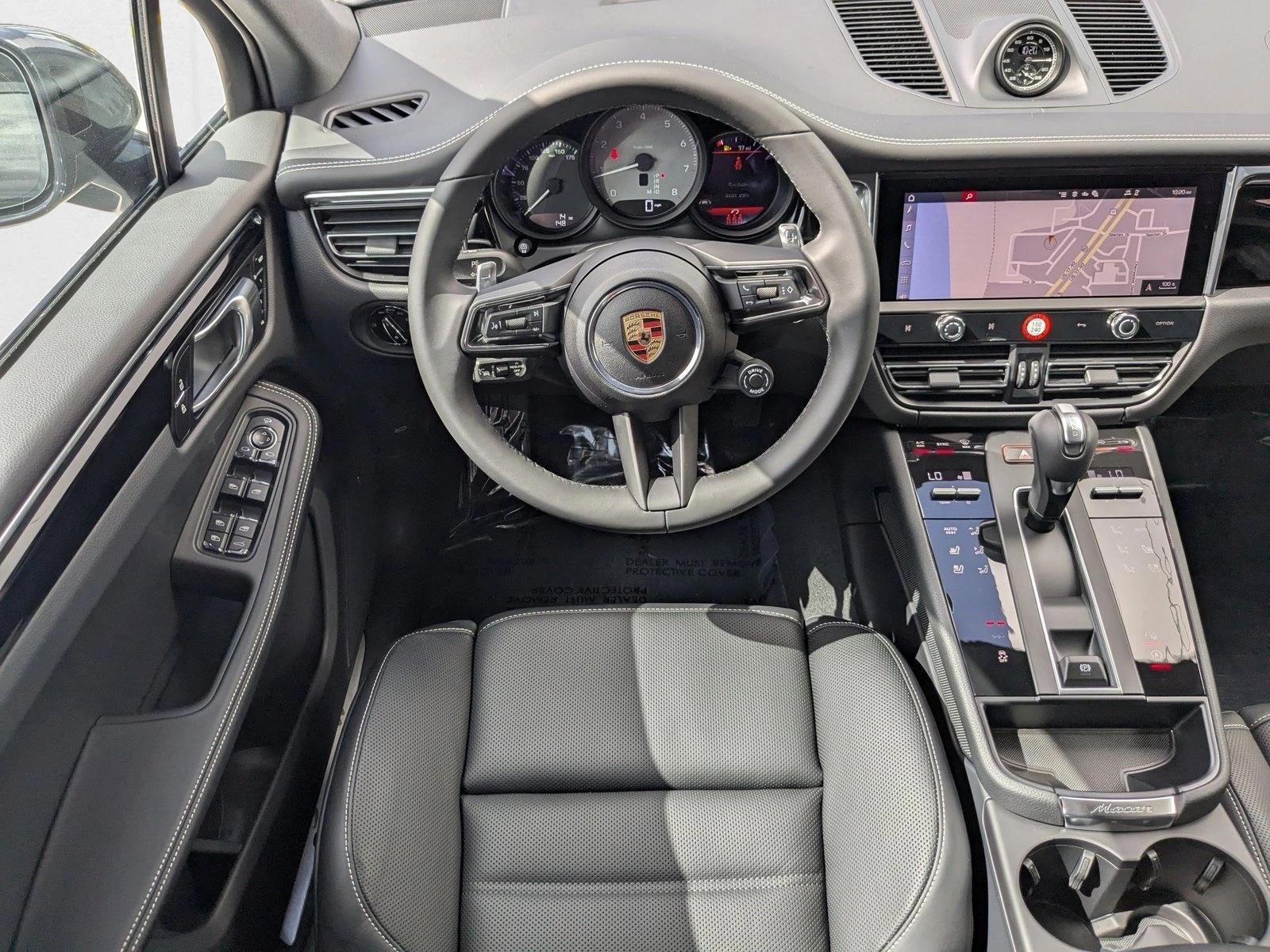 2025 Porsche Macan S - Photo 16