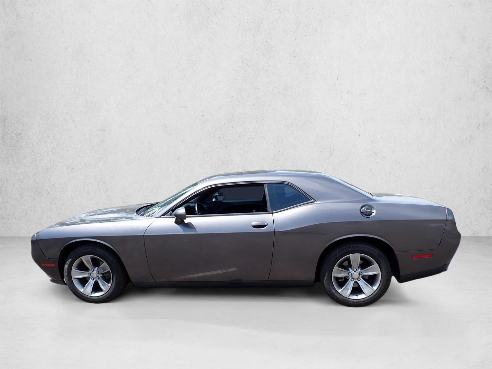 Thumbnail: 2017 Dodge Challenger - 2