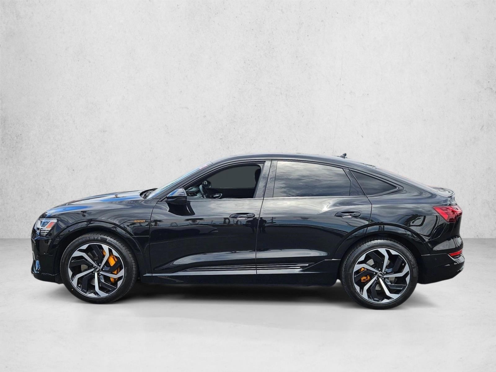 Thumbnail: 2023 Audi e-tron - 2