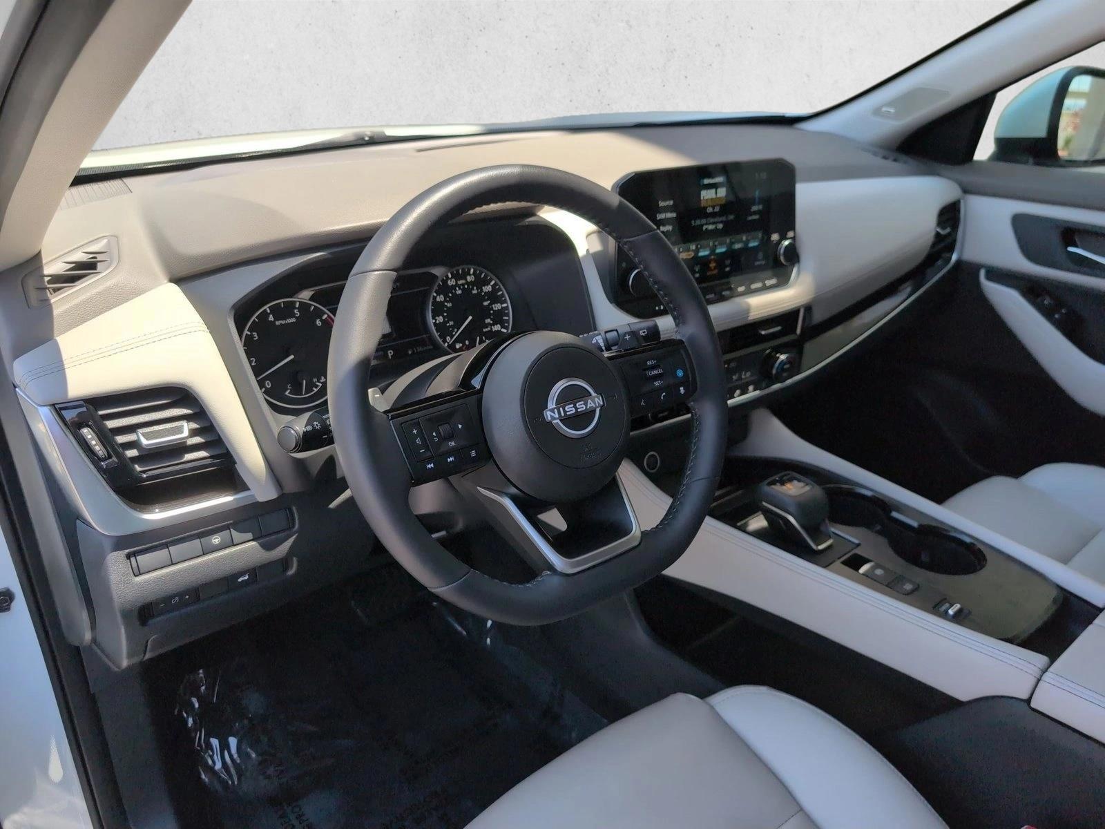 Thumbnail: 2022 Nissan Rogue - 3
