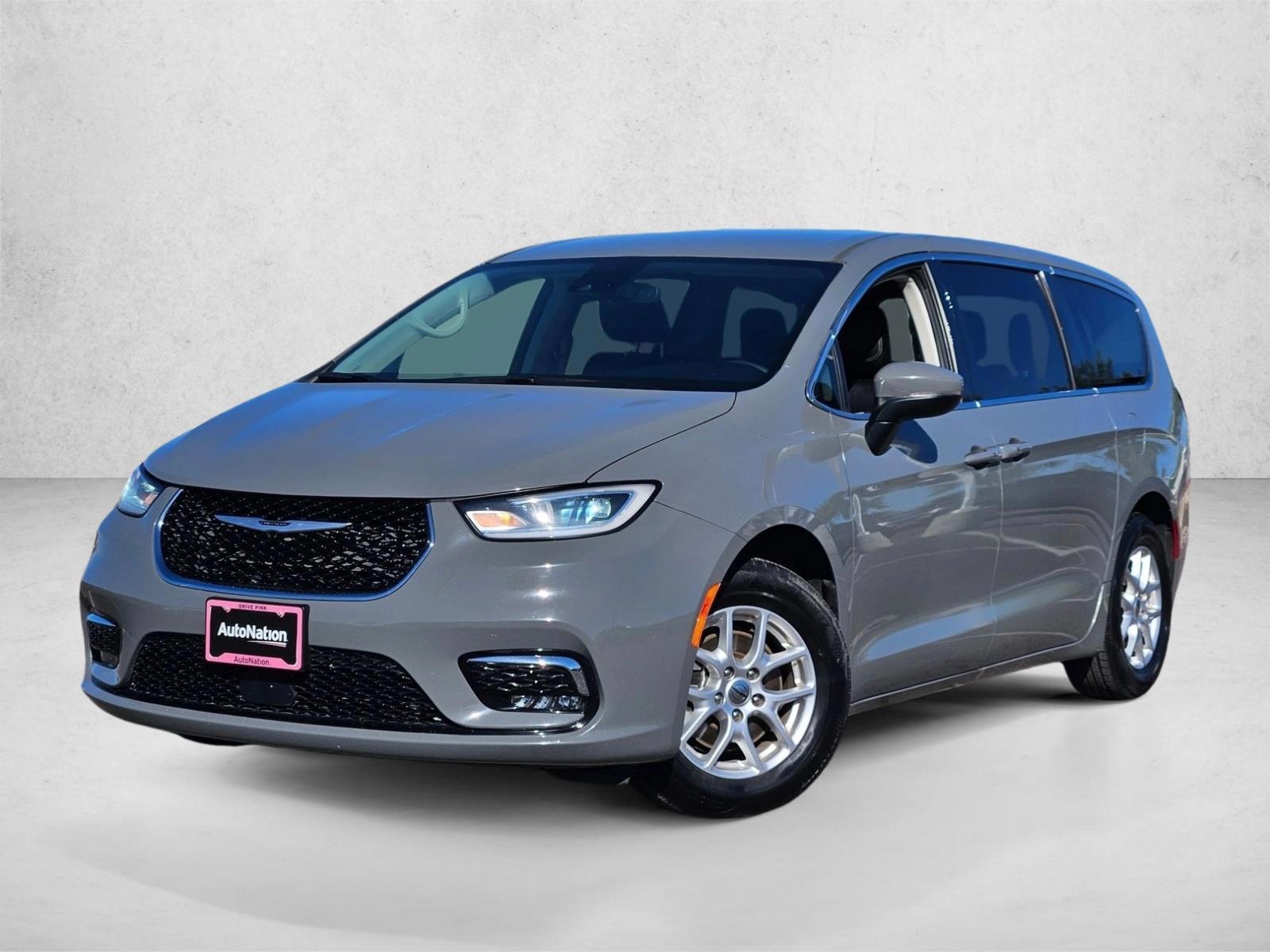 Thumbnail: 2023 Chrysler Pacifica - 1