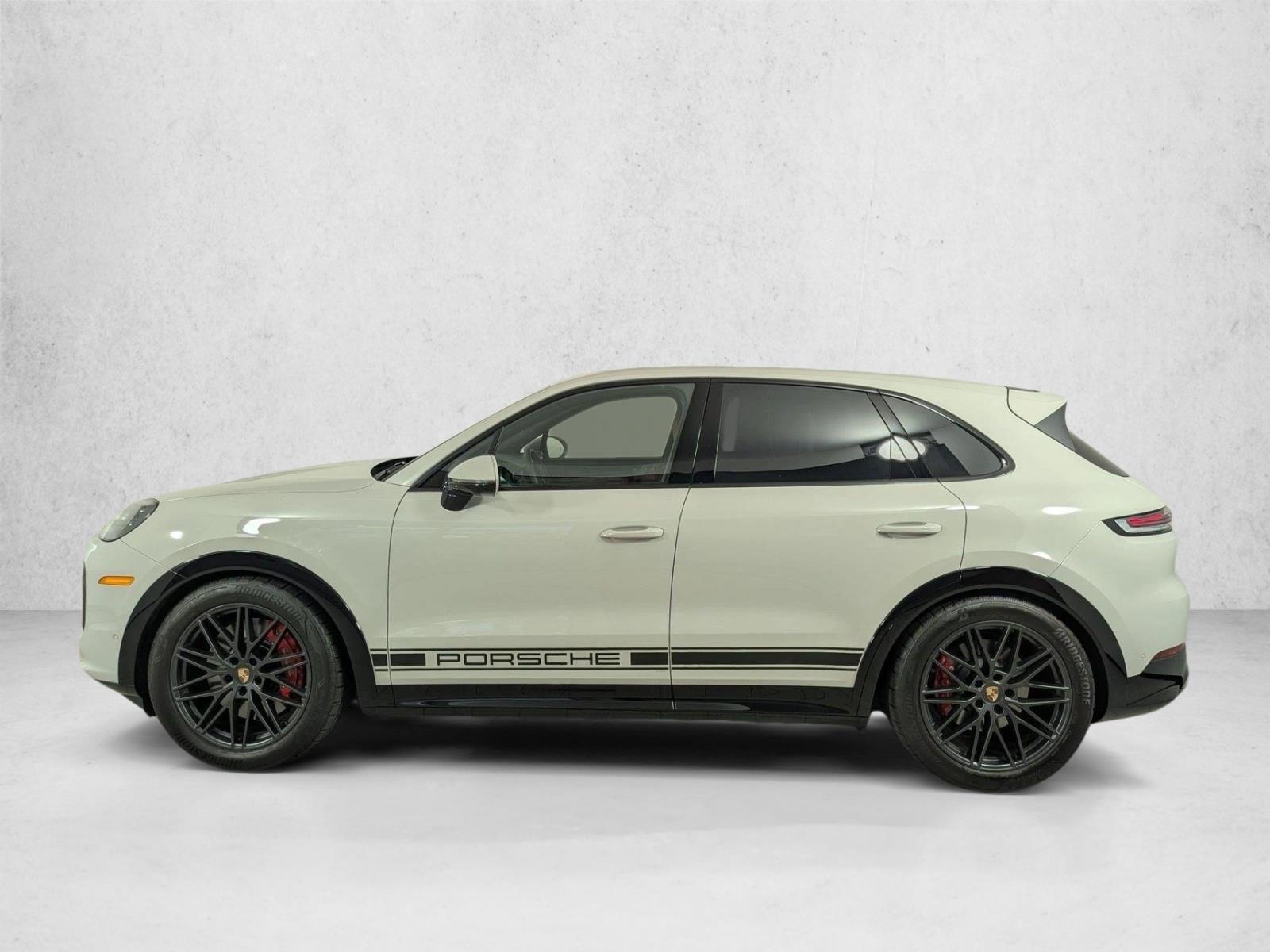 Thumbnail: 2026 Porsche Cayenne - 2