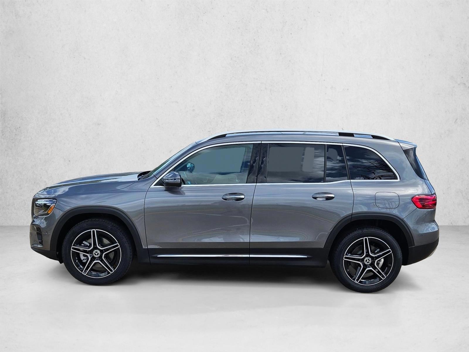 Thumbnail: 2026 Mercedes-Benz GLB - 2