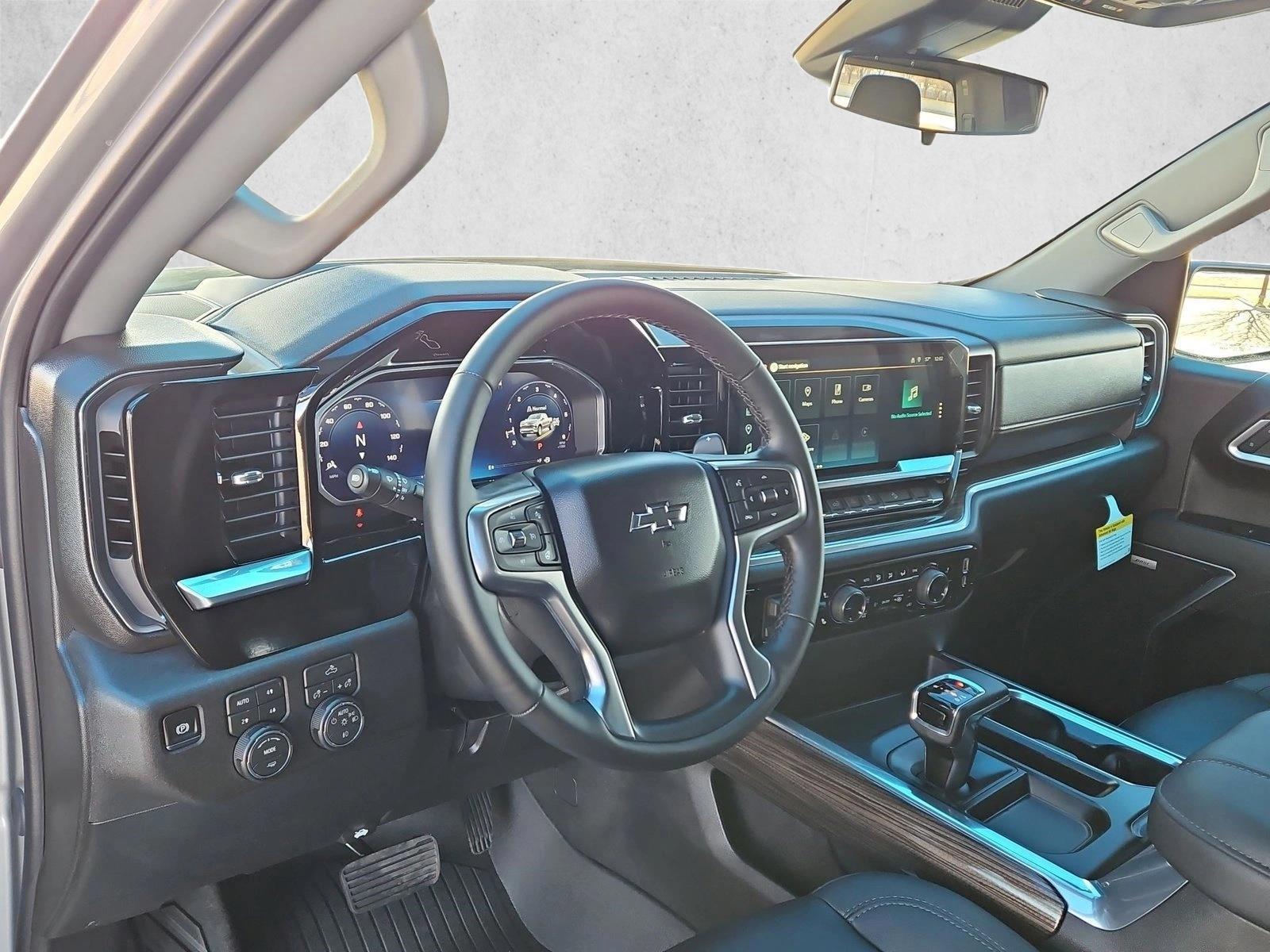 Thumbnail: 2026 Chevrolet Silverado 1500 - 3