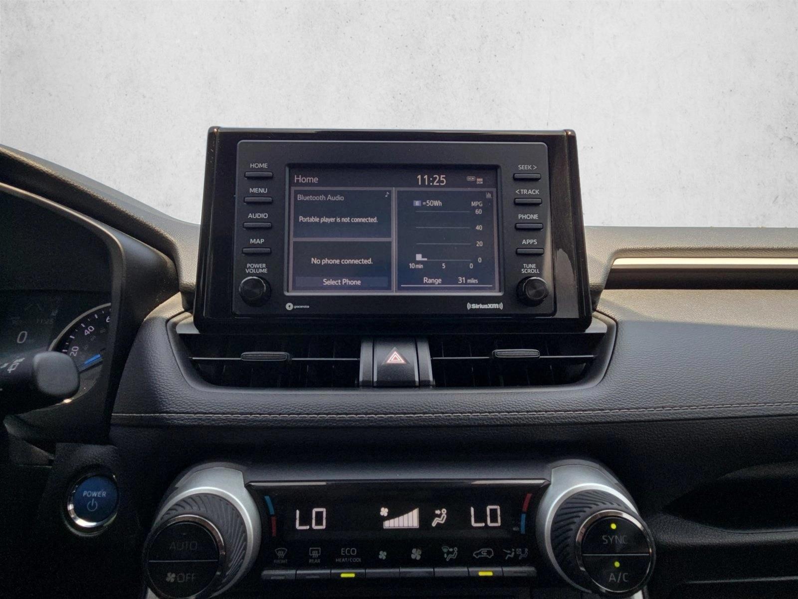 2020 Toyota RAV4 XLE - Photo 14