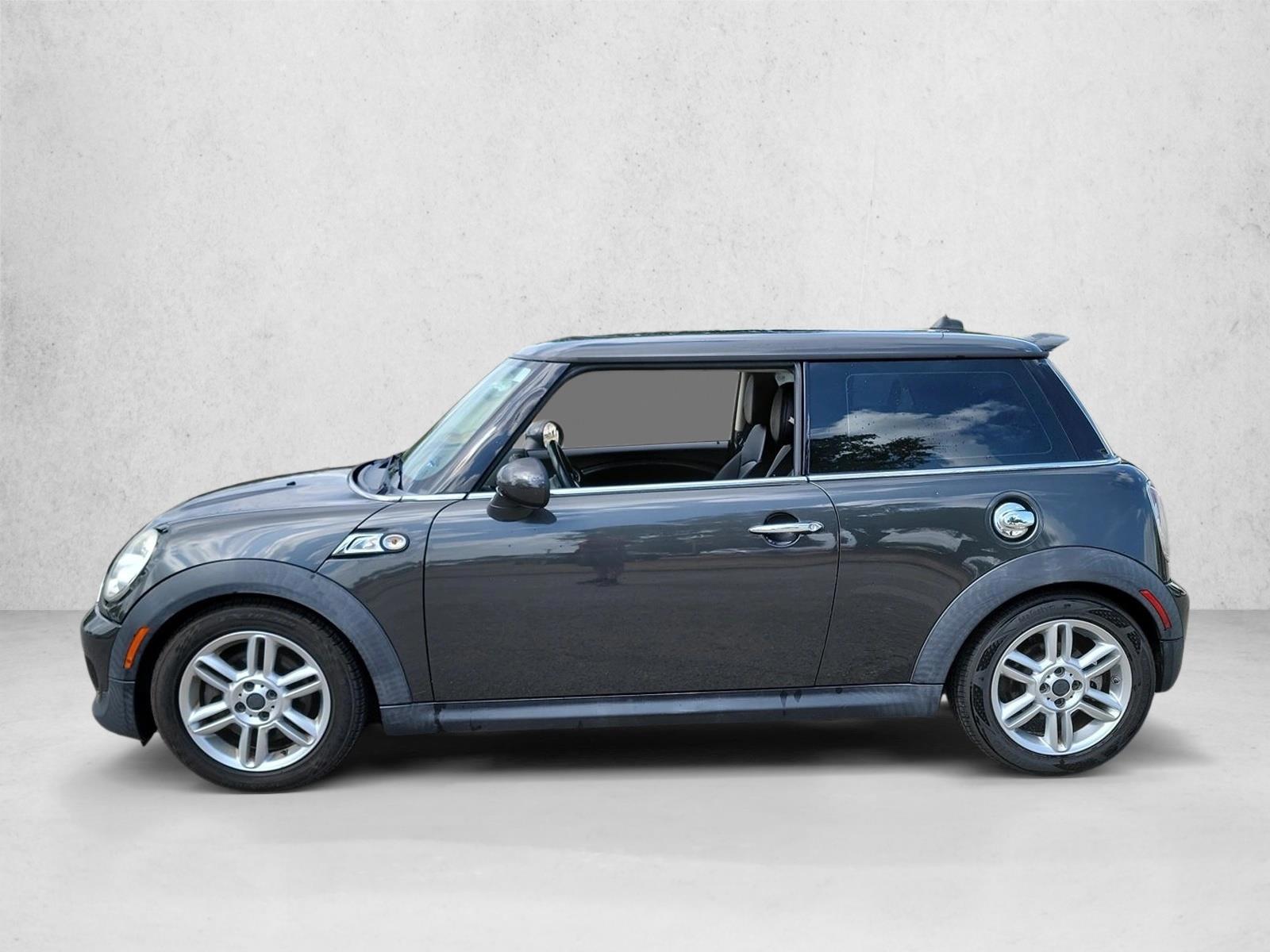 Thumbnail: 2013 MINI Cooper Hardtop - 2