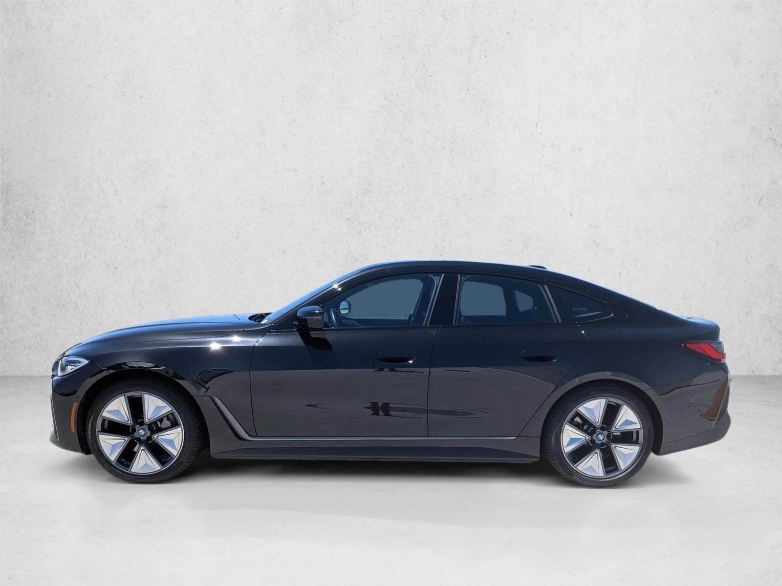 Thumbnail: 2023 BMW i4 - 2