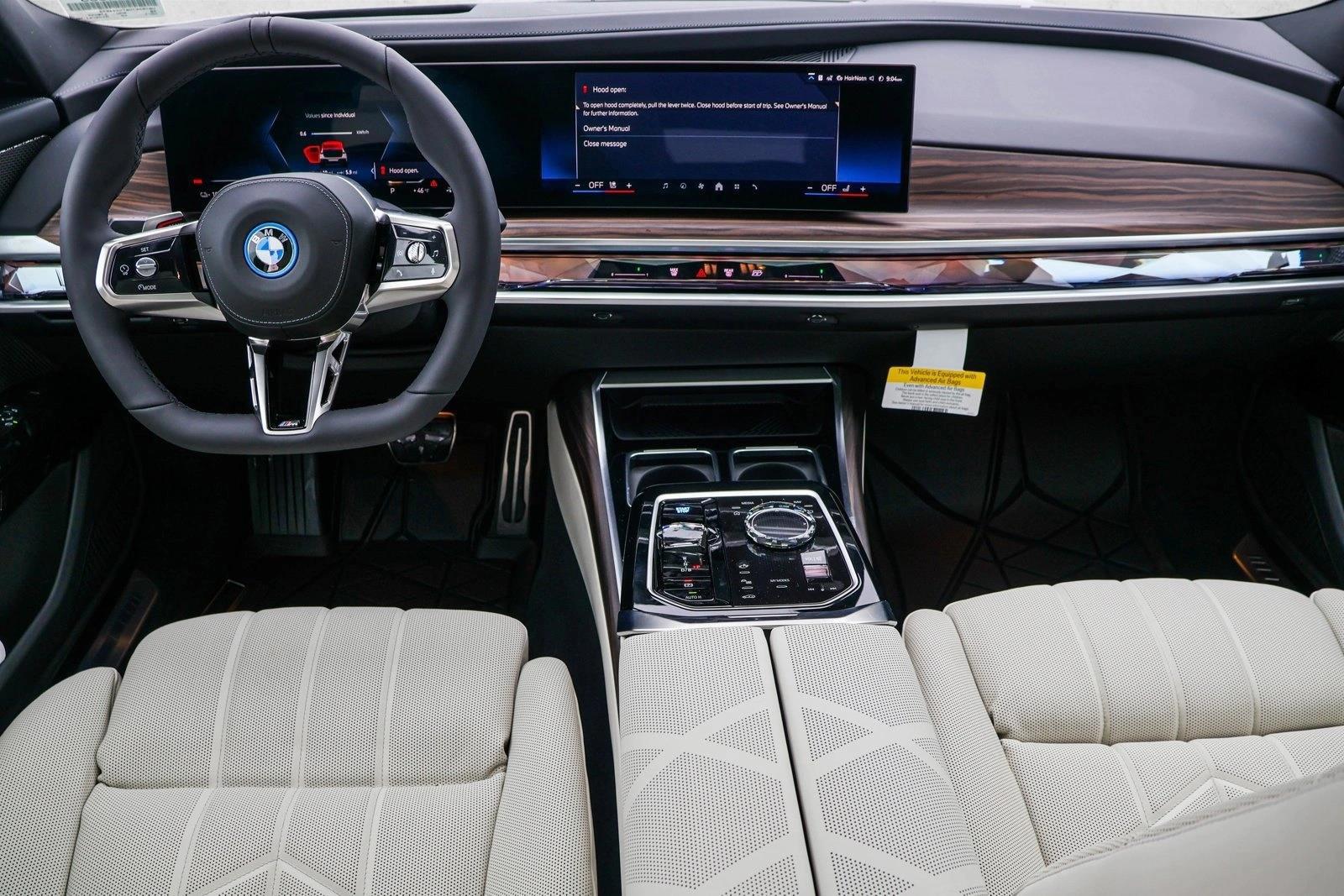Thumbnail: 2026 BMW i7 - 4