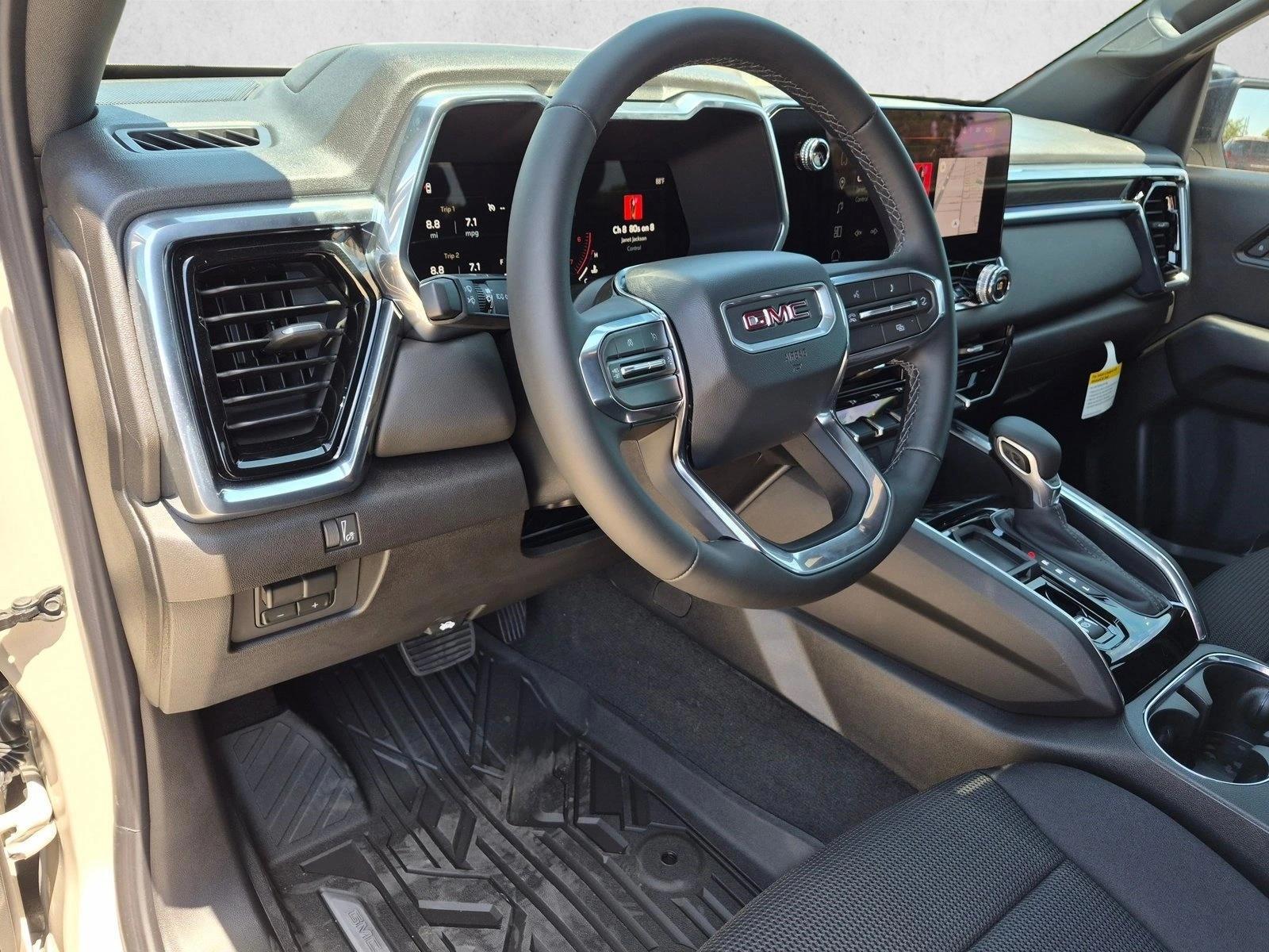 Thumbnail: 2026 GMC Canyon - 3