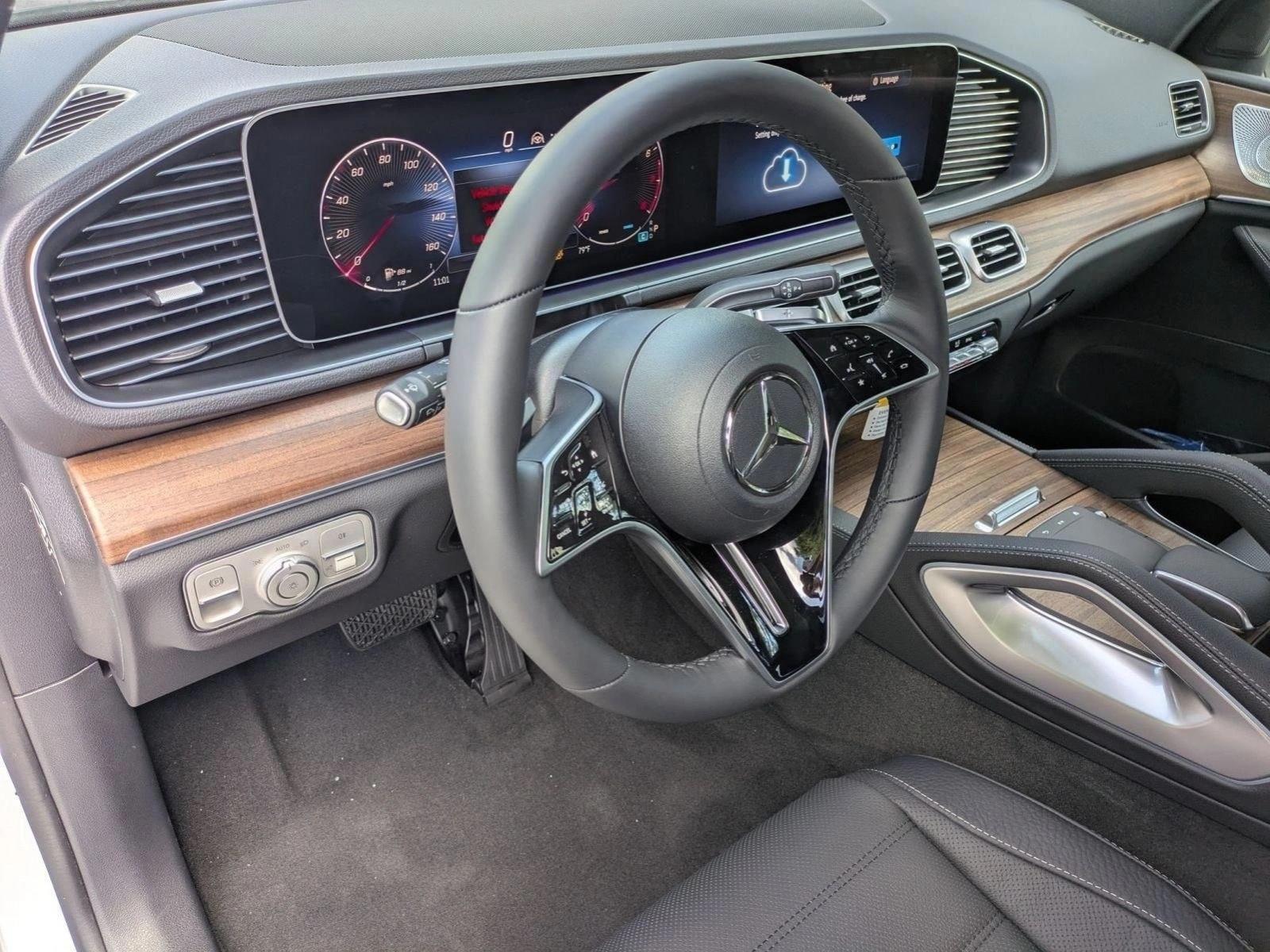 Thumbnail: 2026 Mercedes-Benz GLE - 3