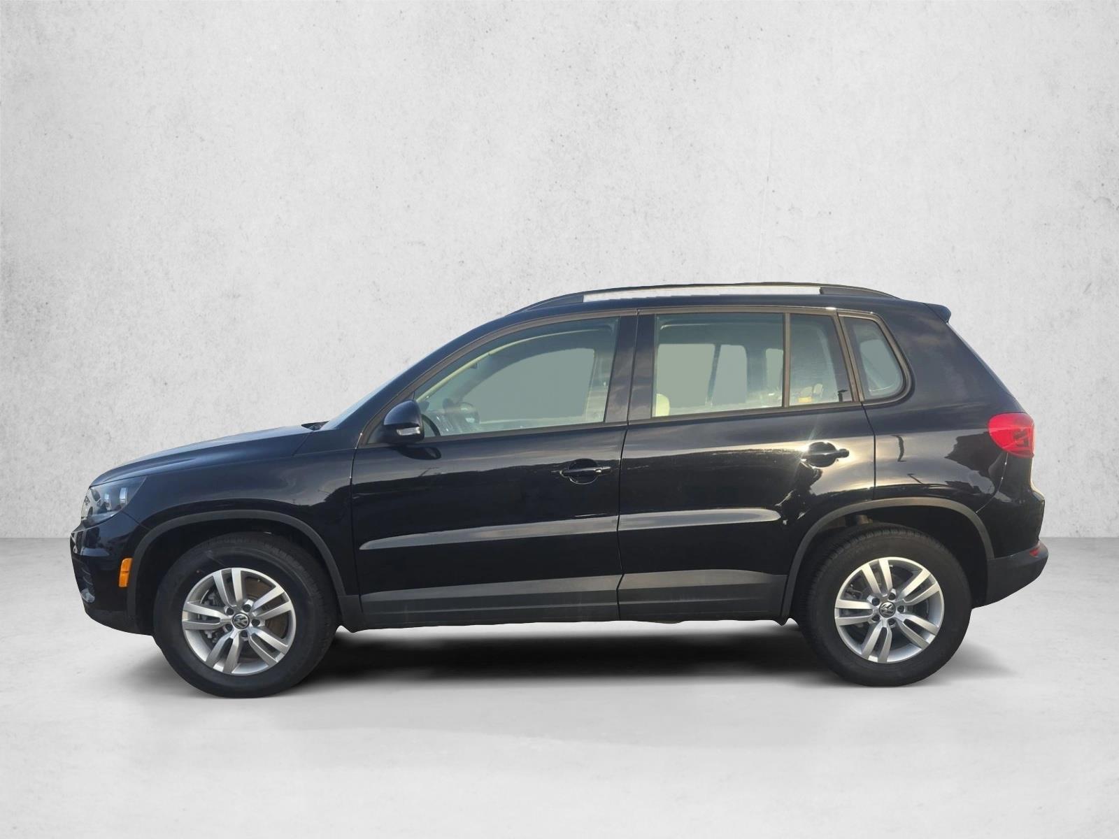 Thumbnail: 2016 Volkswagen Tiguan - 2