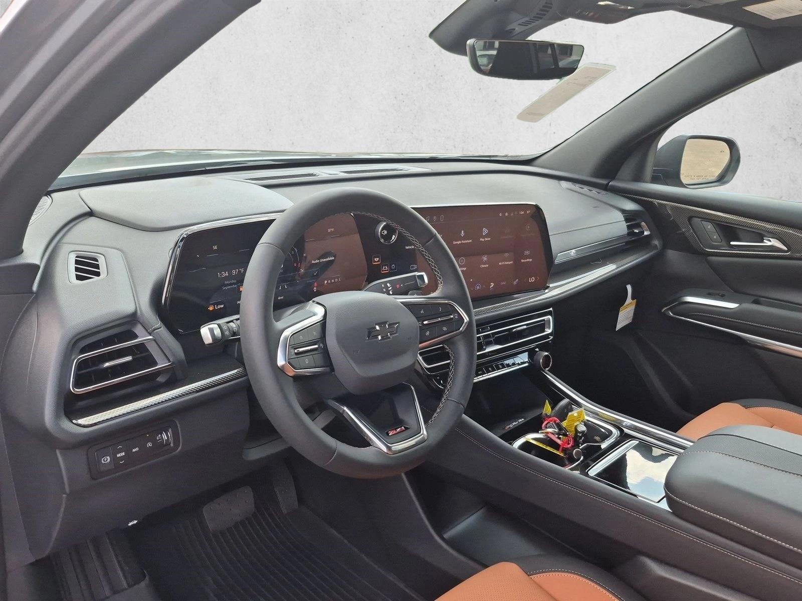 Thumbnail: 2027 Chevrolet Traverse - 3