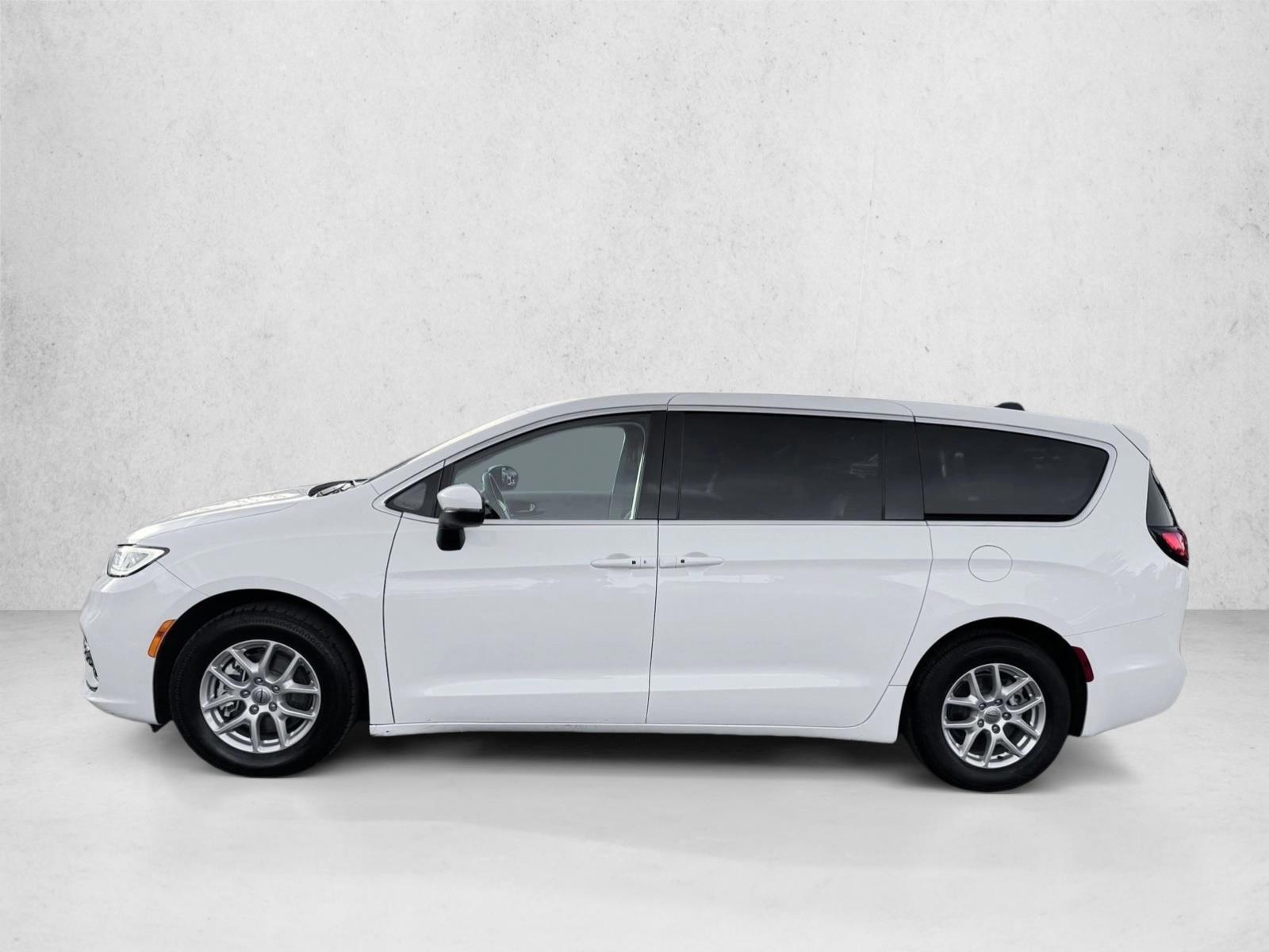 Thumbnail: 2023 Chrysler Pacifica - 2
