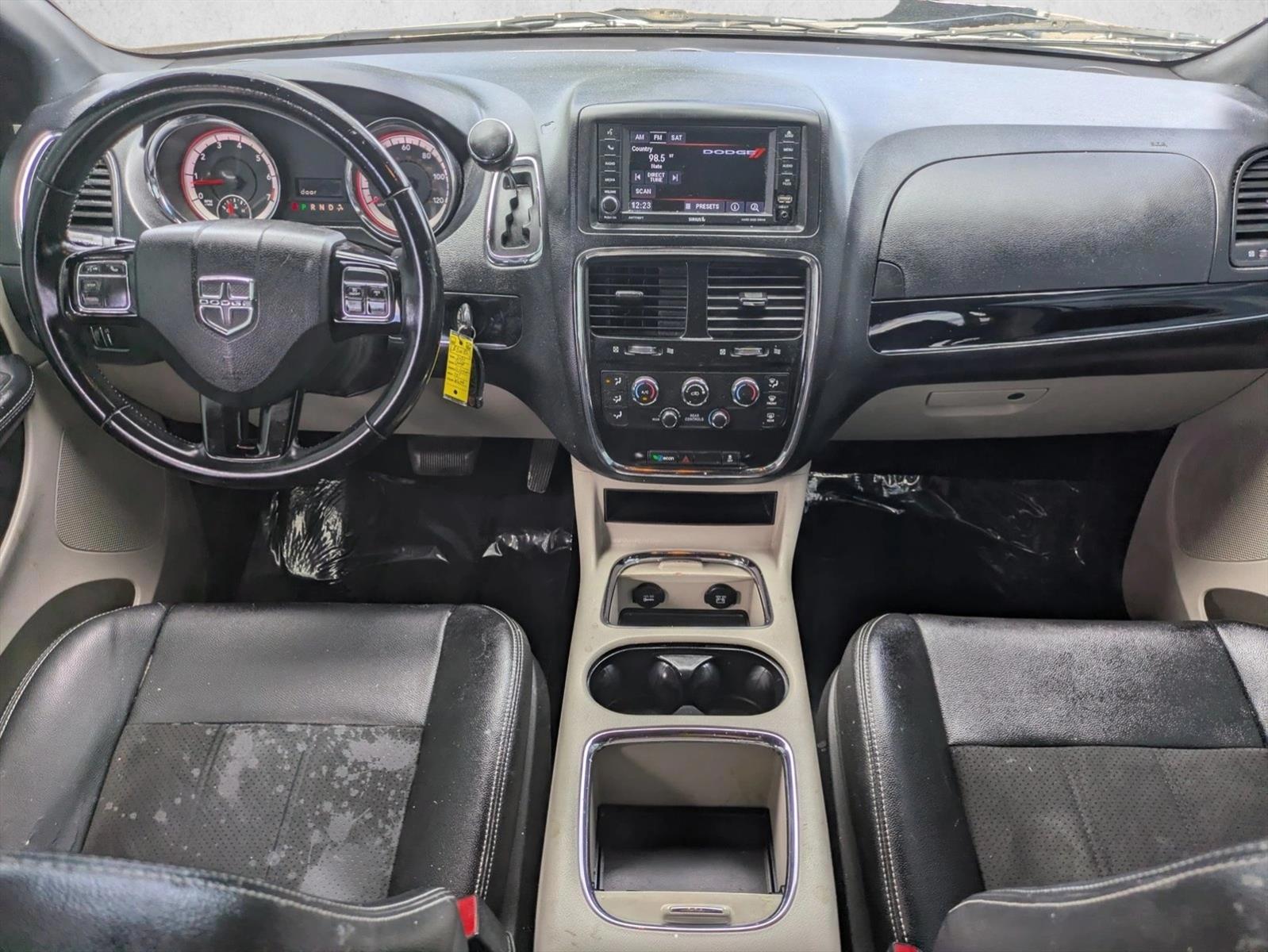 Thumbnail: 2020 Dodge Grand Caravan - 3
