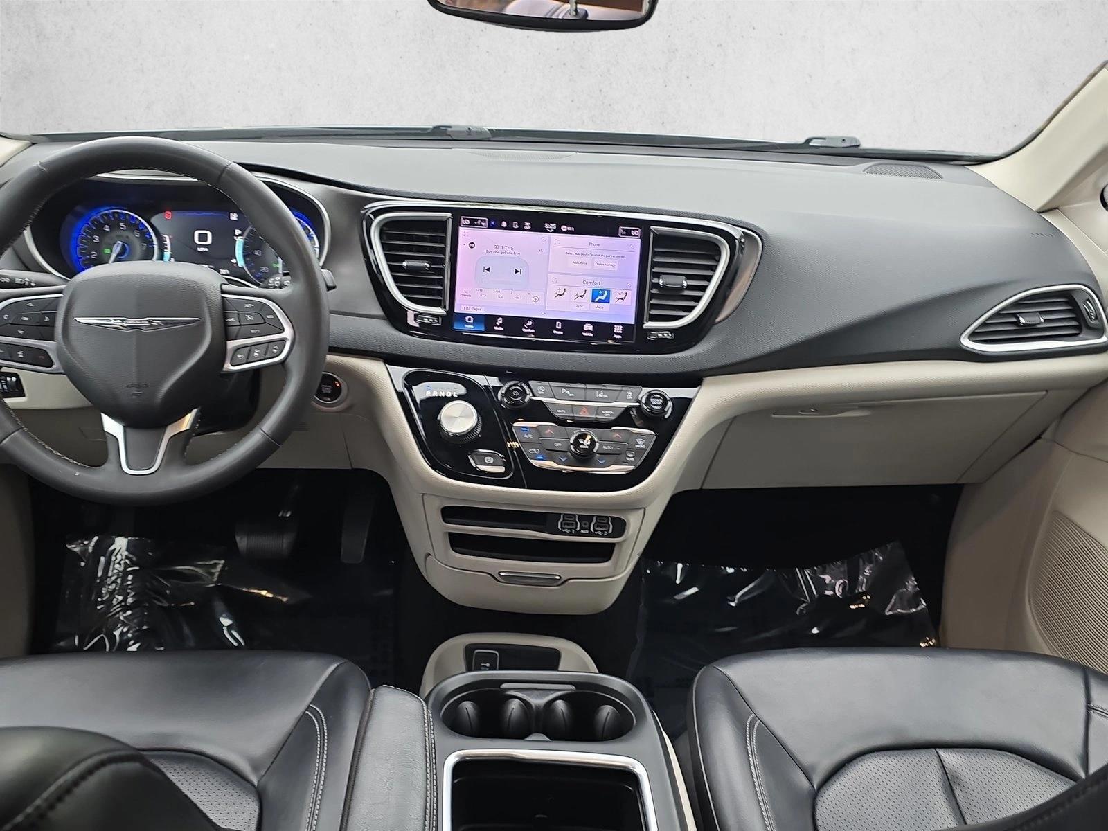 Thumbnail: 2023 Chrysler Pacifica - 2