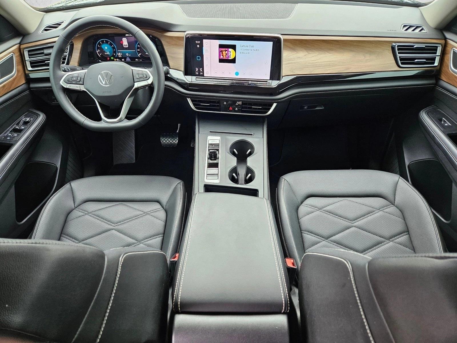 Thumbnail: 2024 Volkswagen Atlas - 3