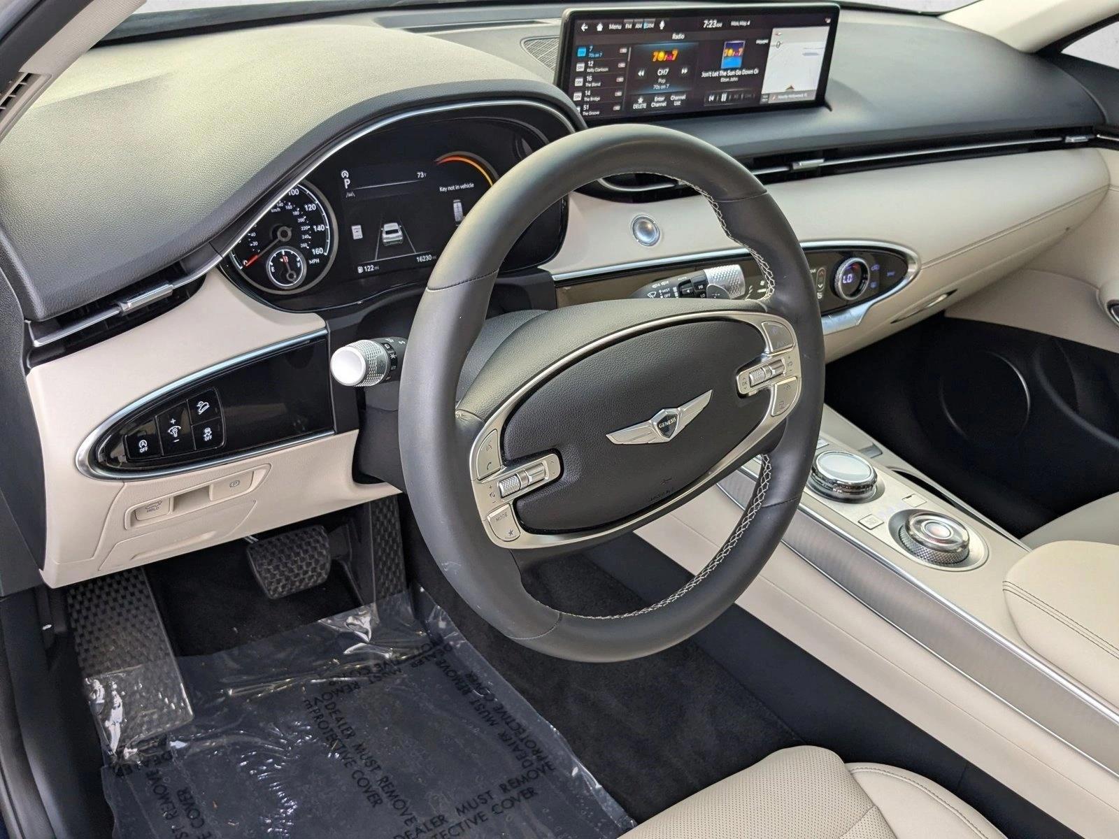 Thumbnail: 2024 Genesis GV70 - 3
