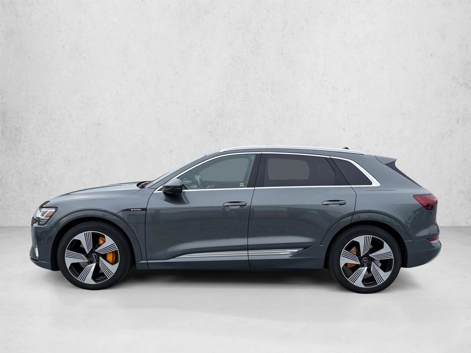 Thumbnail: 2019 Audi e-tron - 2
