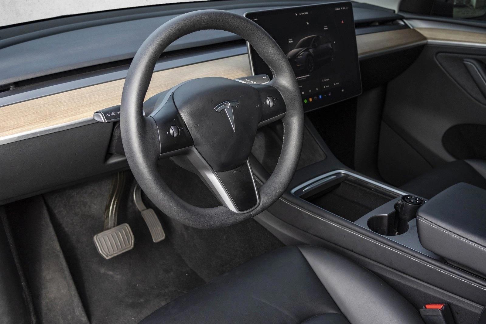 Thumbnail: 2024 Tesla Model Y - 3