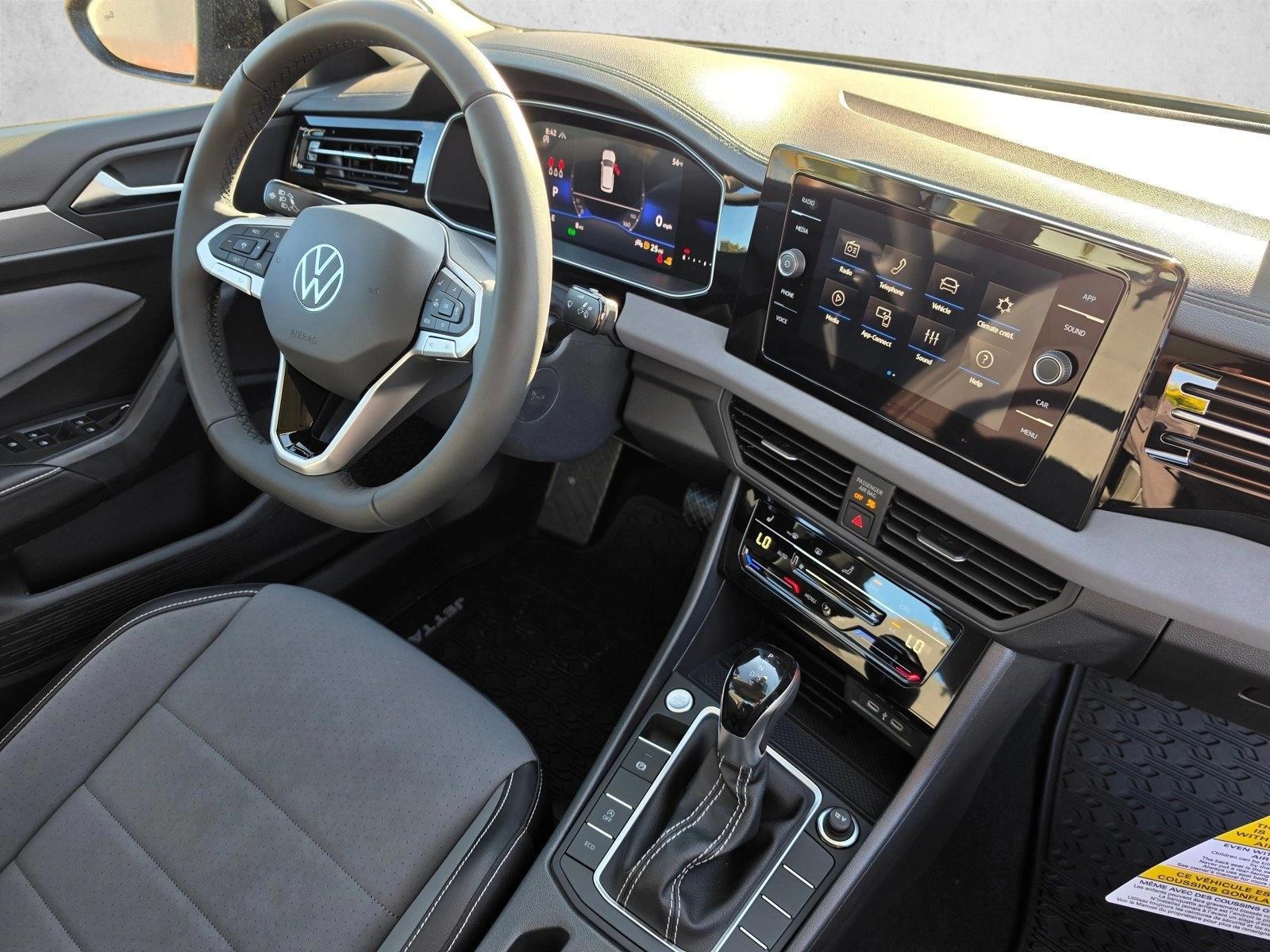 Thumbnail: 2027 Volkswagen Jetta - 3