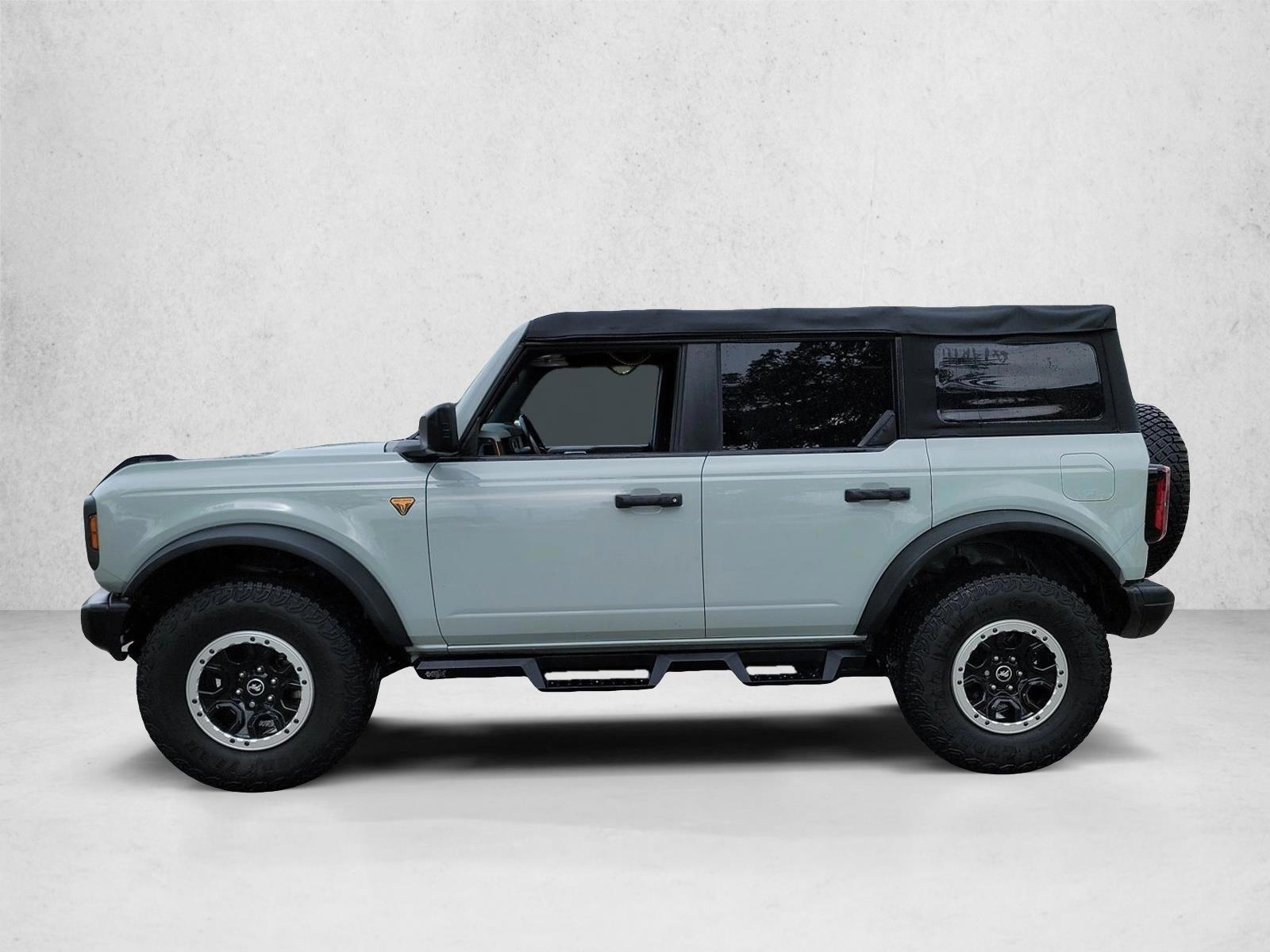 Thumbnail: 2022 Ford Bronco - 2