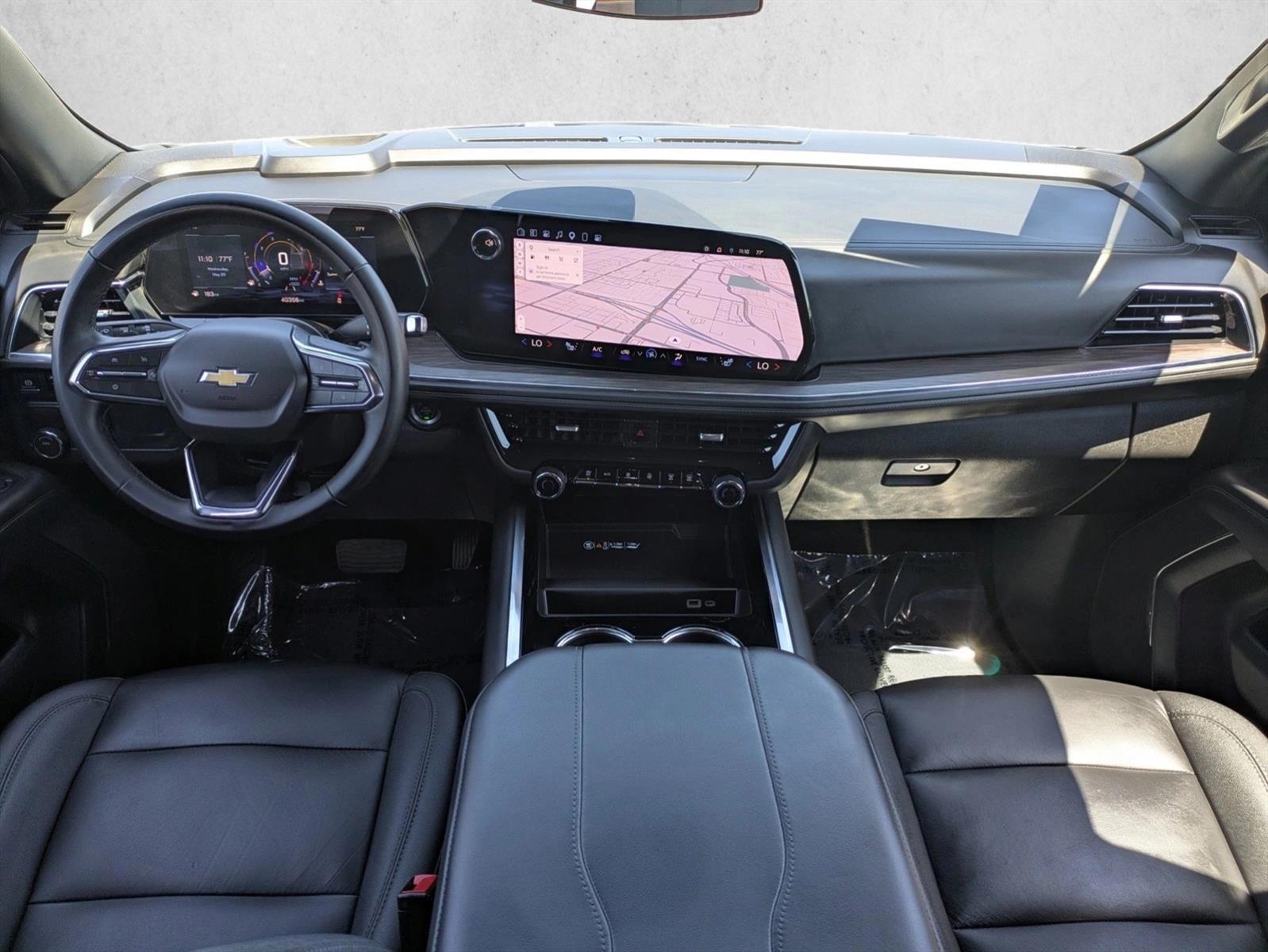 Thumbnail: 2025 Chevrolet Suburban - 4