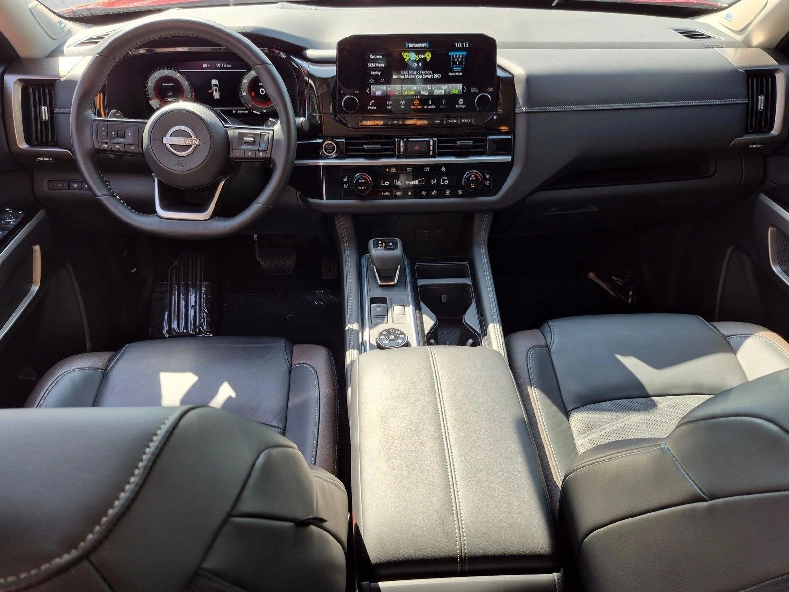 Thumbnail: 2023 Nissan Pathfinder - 4