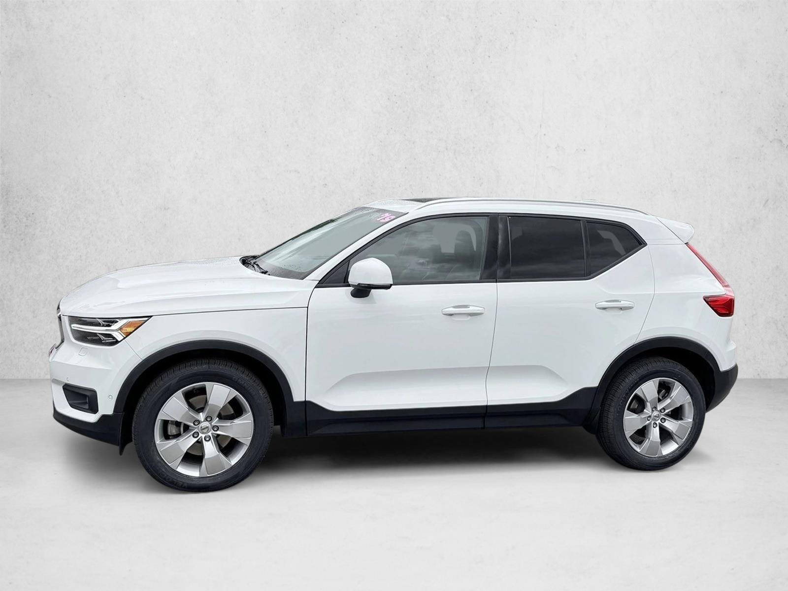 Thumbnail: 2019 Volvo XC40 - 2